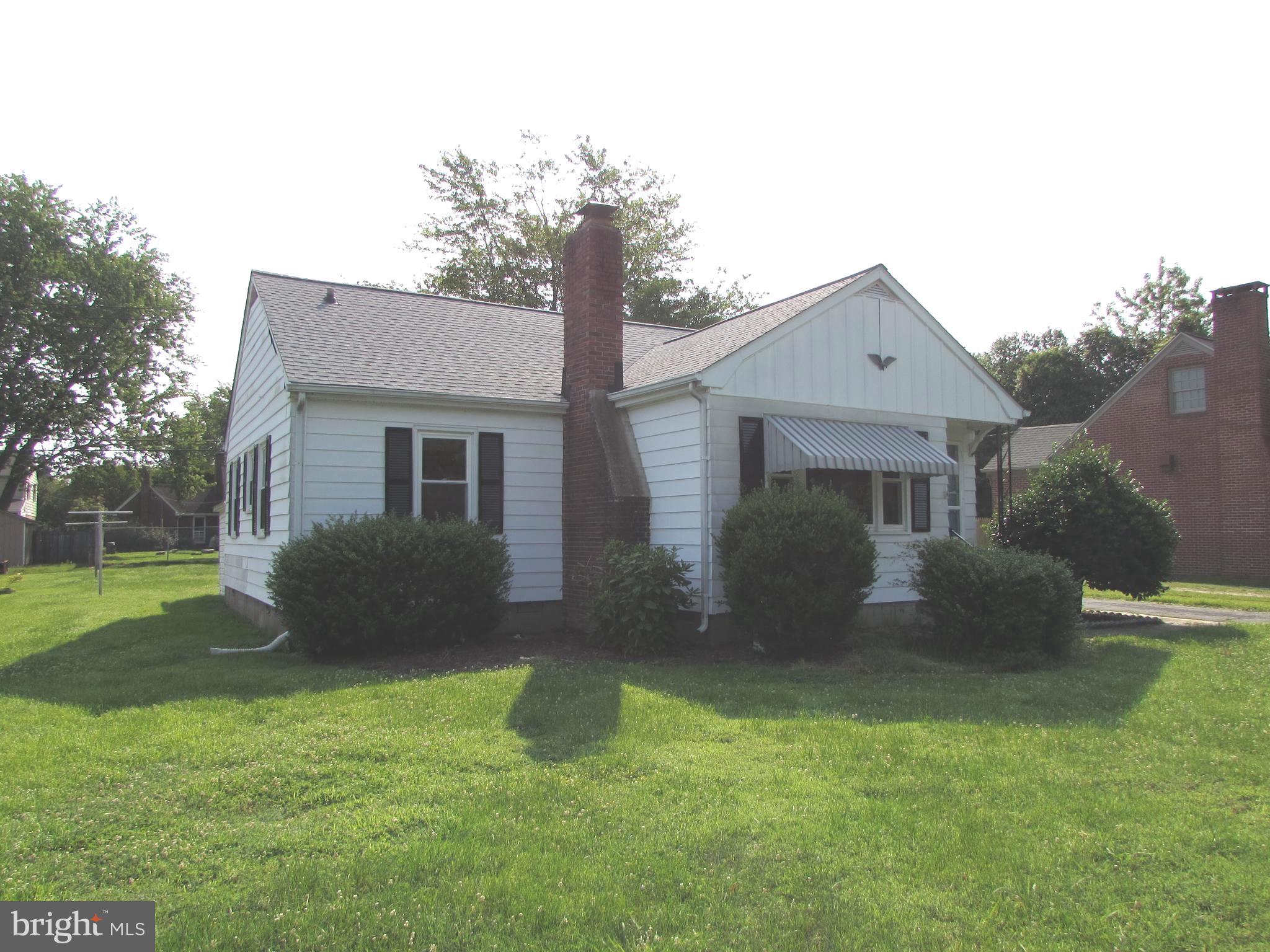 Cozy 3 bedroom, 1 bath bungalow in Easton. Close to schools, YMCA and Idlewild Park. Wood floors and a fireplace with woodburning insert. Detached garage with a workshop. New roof and new windows.