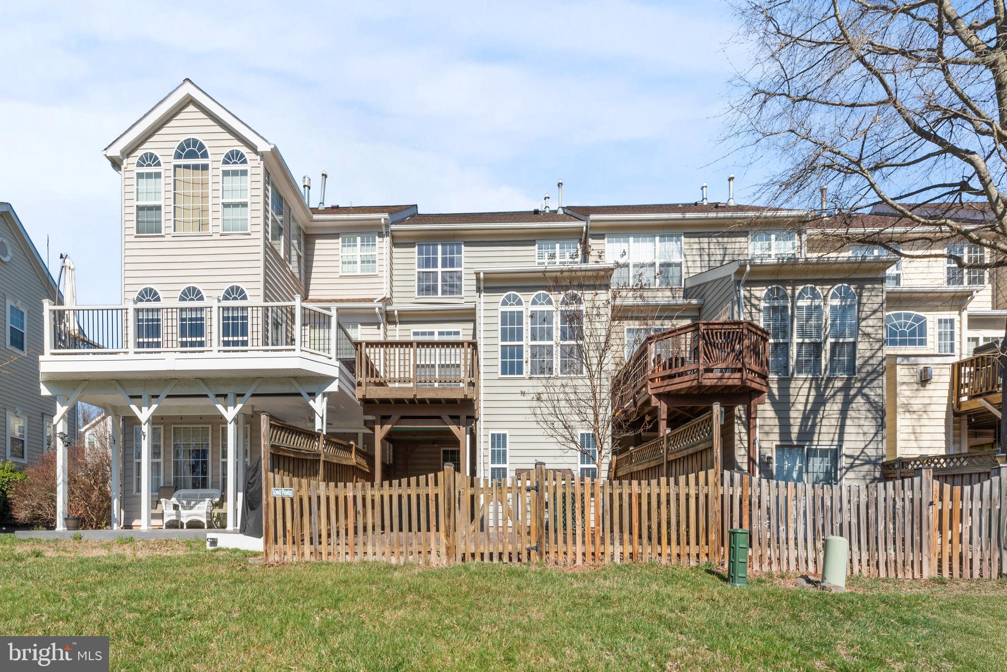 NORTHLAKE - Residential