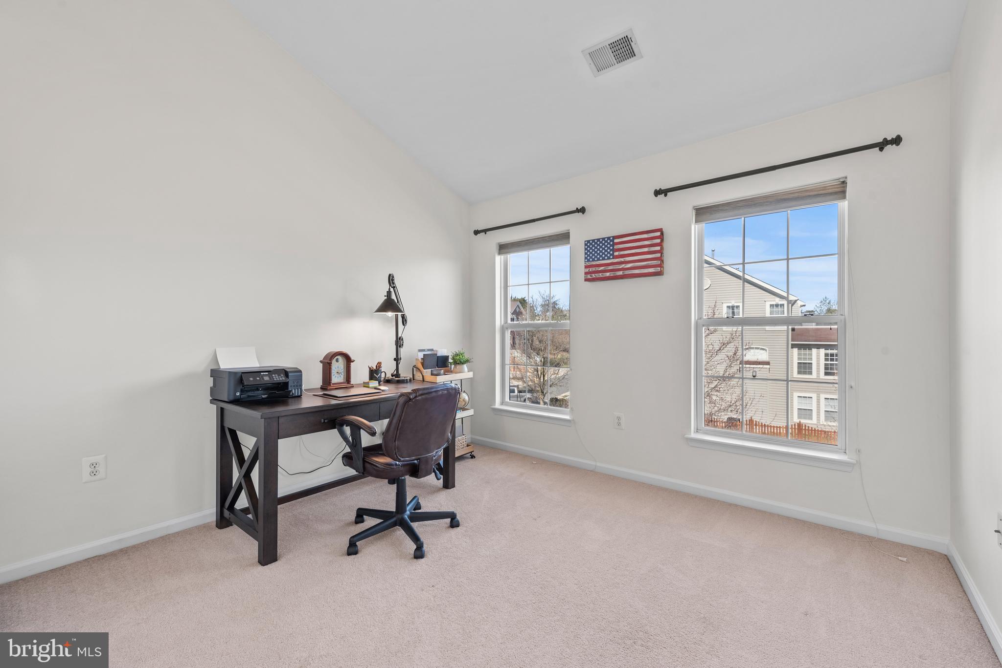 NORTHLAKE - Residential