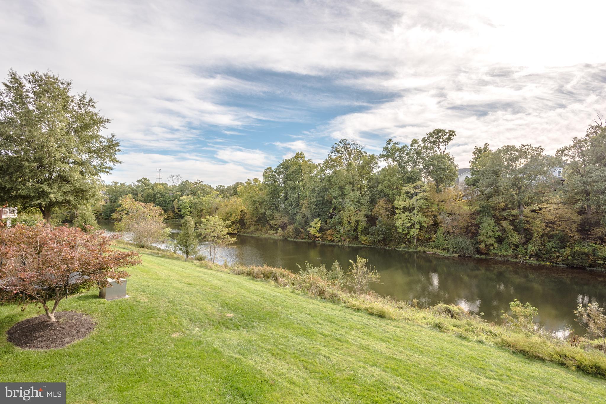 NORTHLAKE - Residential