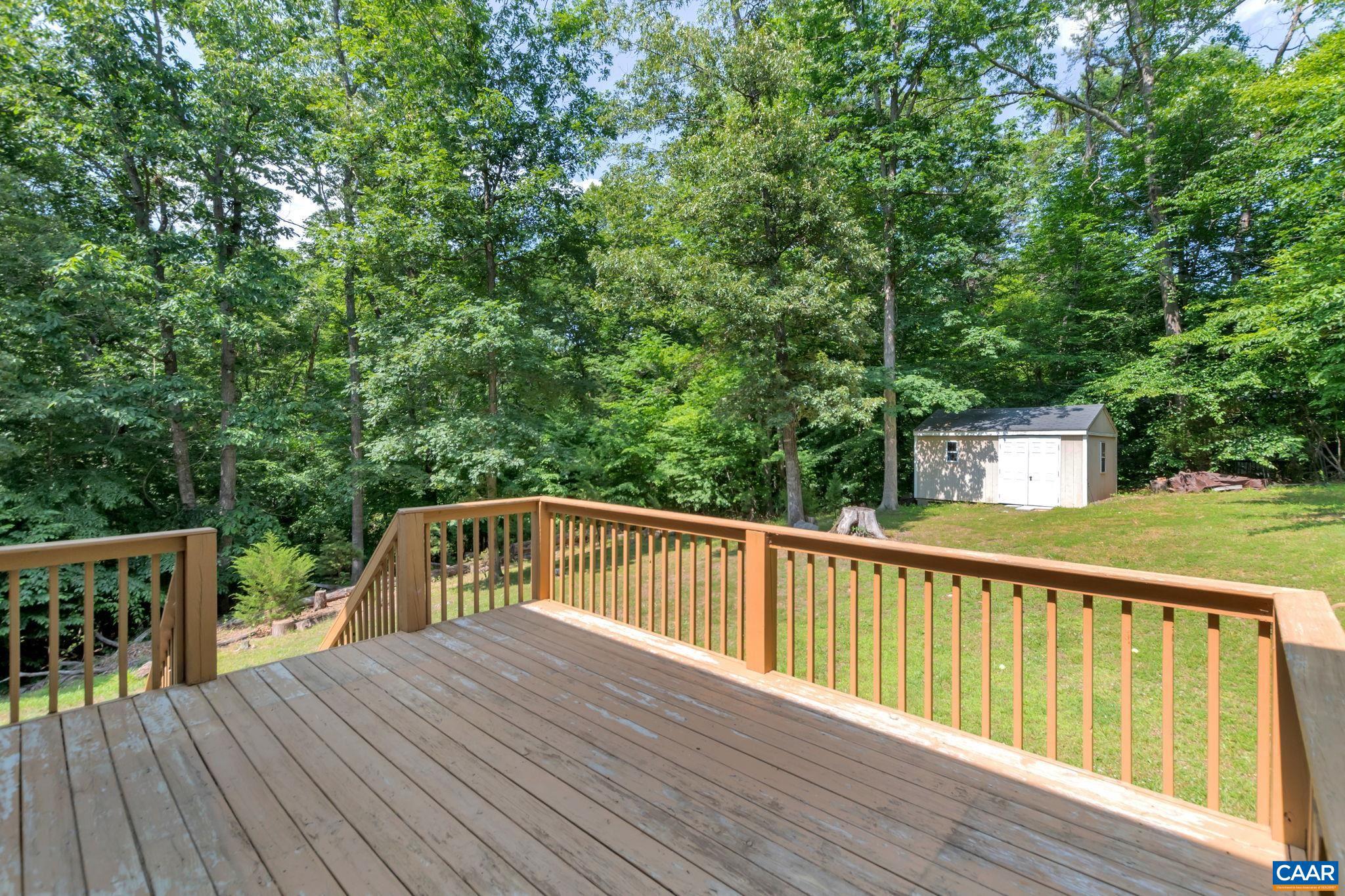 LAKE MONTICELLO - Residential