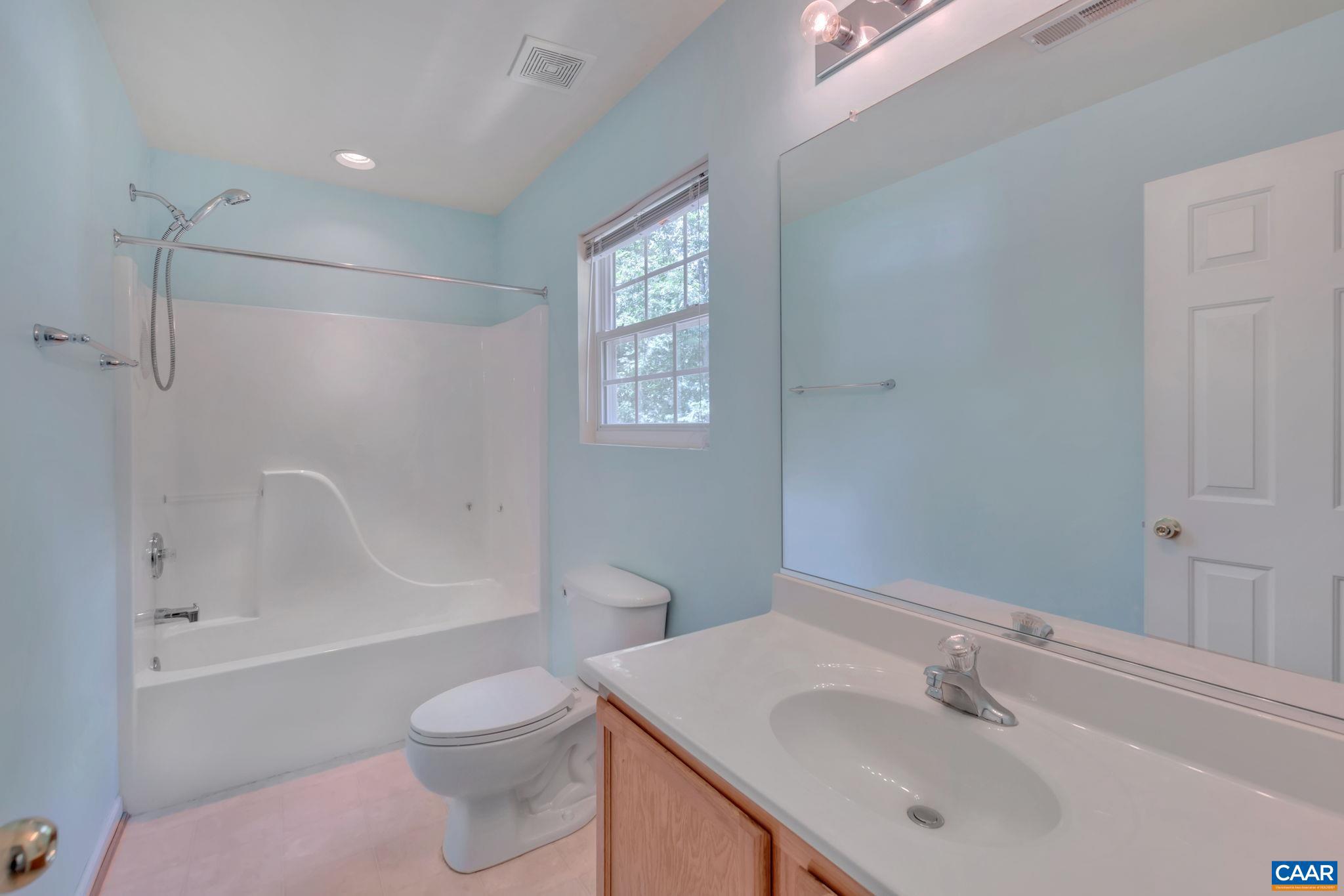 LAKE MONTICELLO - Residential