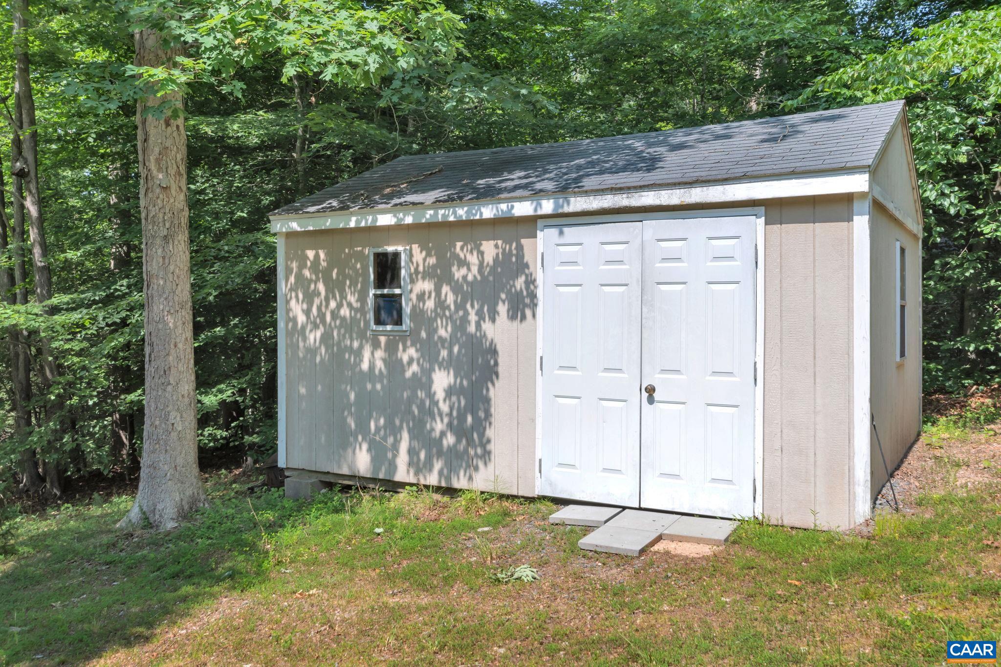 LAKE MONTICELLO - Residential