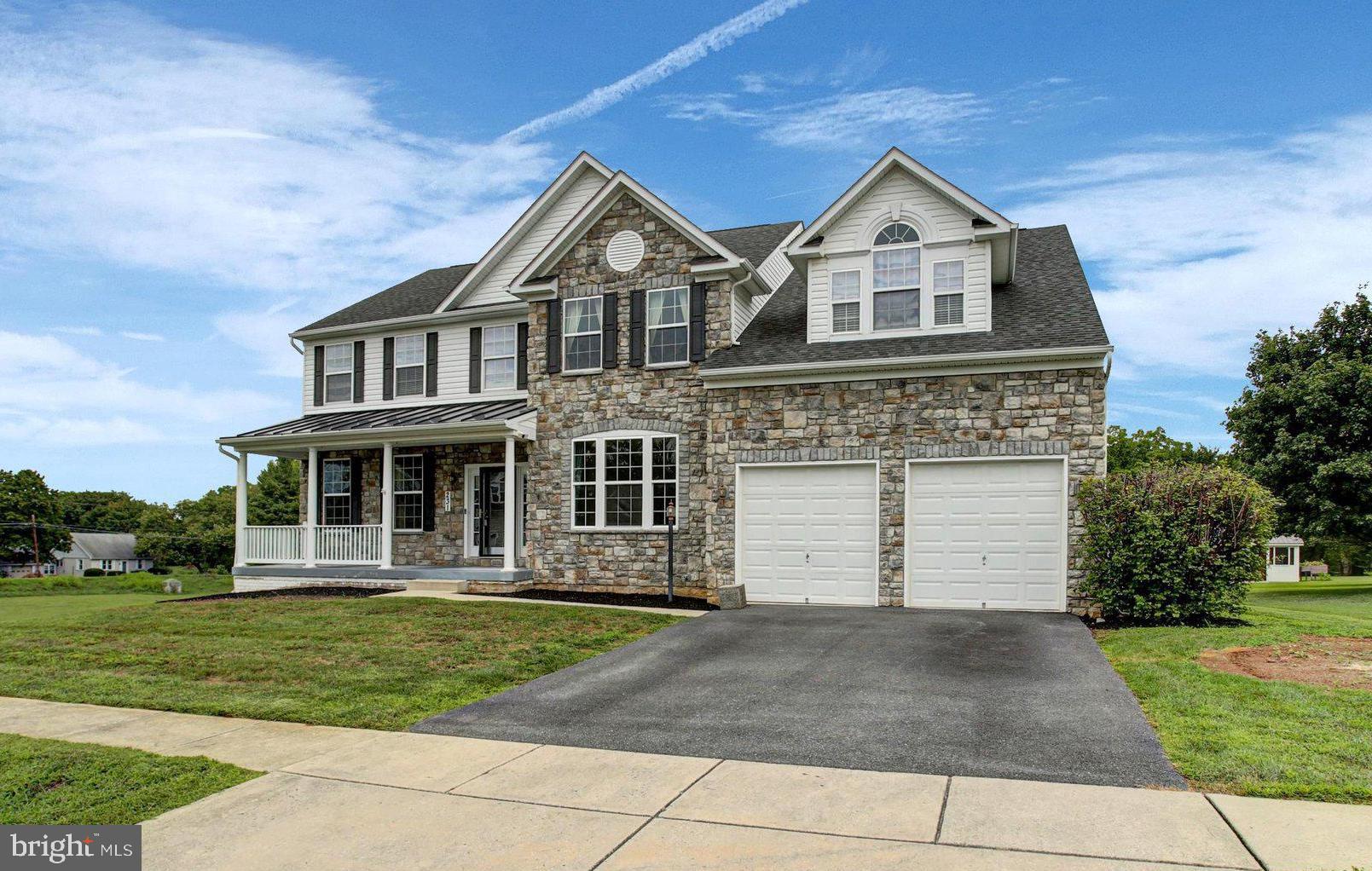 231 SCARLET CIRCLE