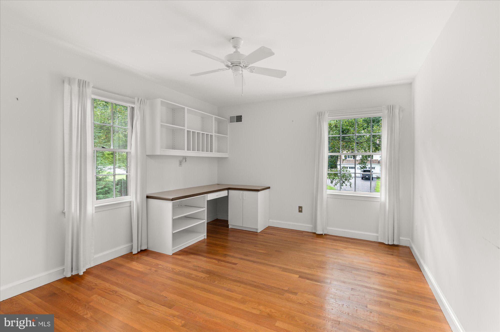 MCAULEY PARK - Residential