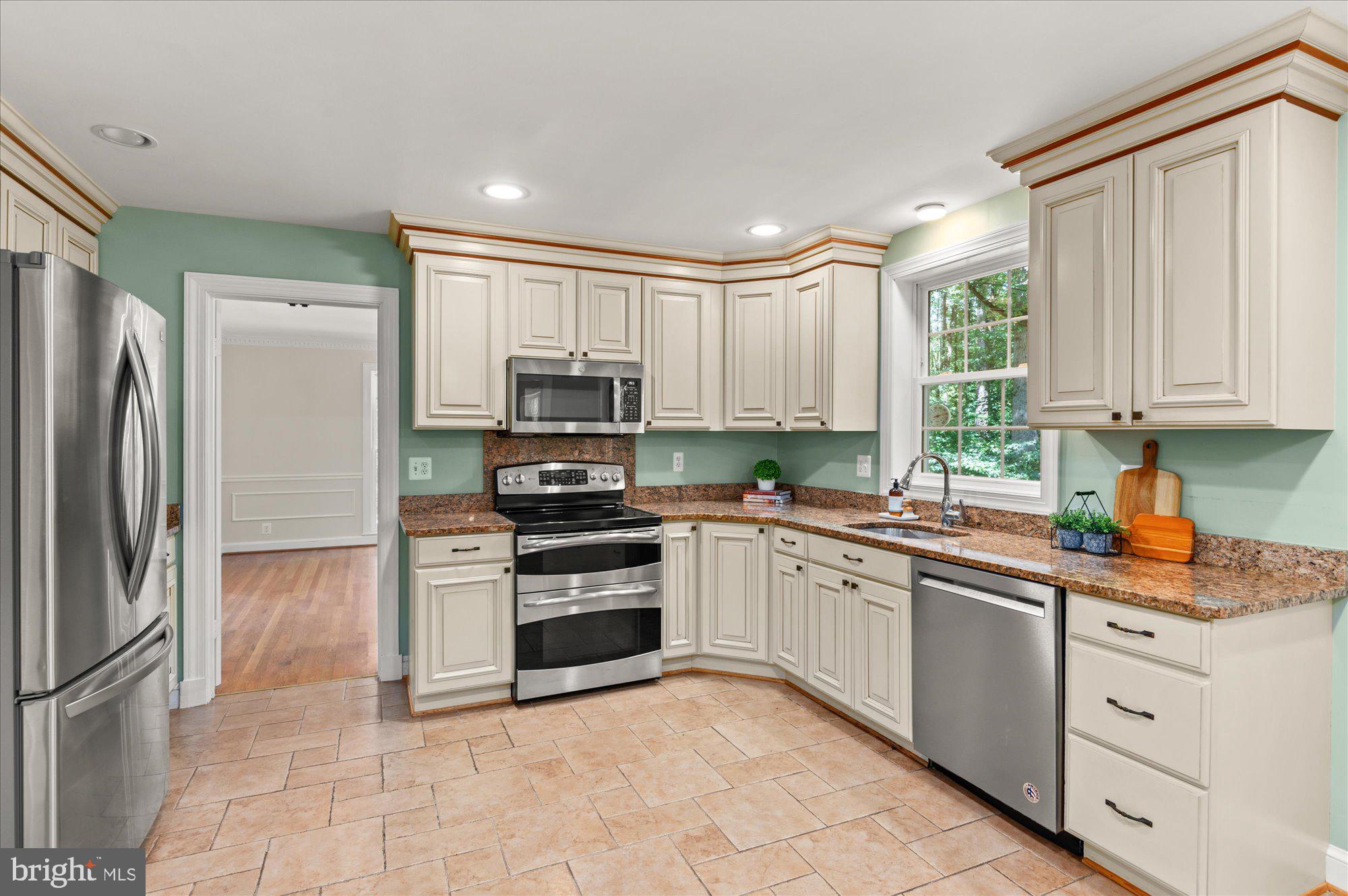 MCAULEY PARK - Residential