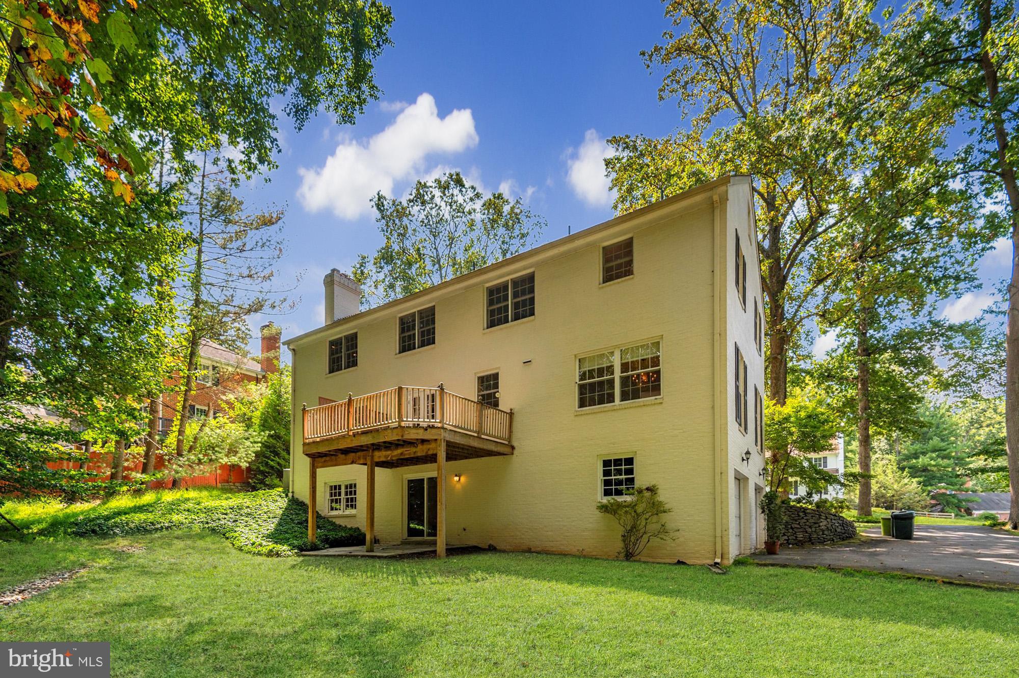 MCAULEY PARK - Residential