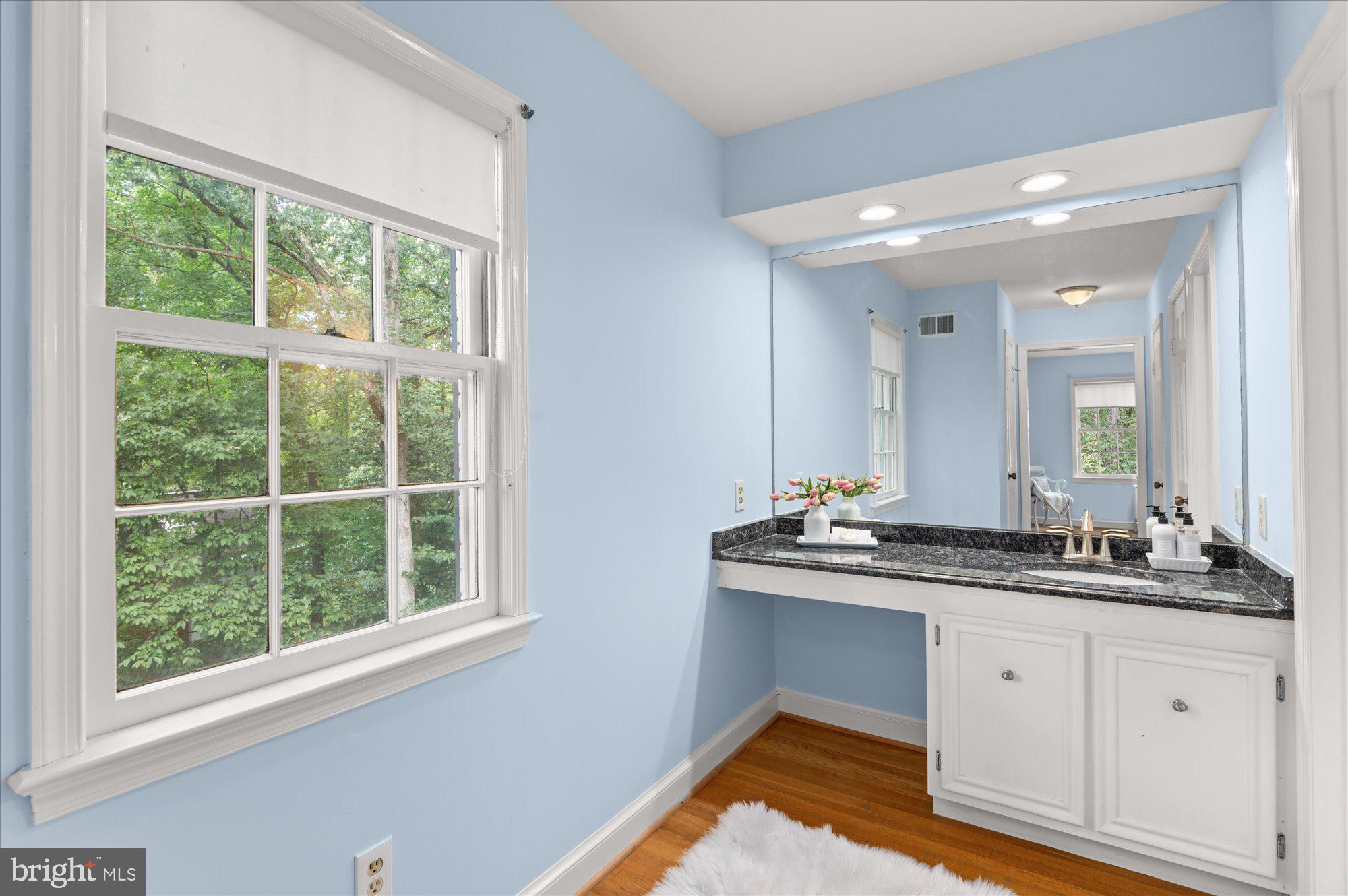 MCAULEY PARK - Residential