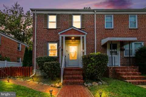 Townhouse For Sale - 8528 Water Oak Road<br/> PARKVILLE, MD 21234