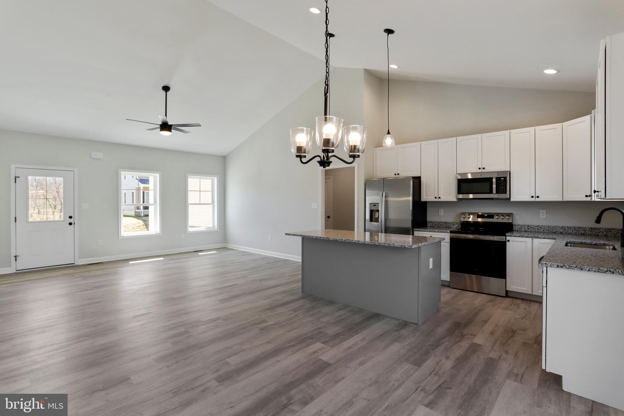 CAREFREE ACRES - Residential