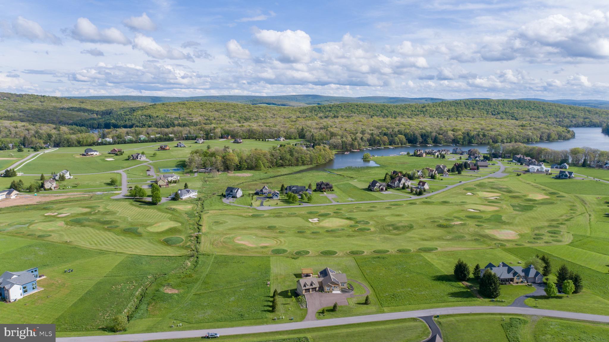 WATERFRONT GREENS - Land