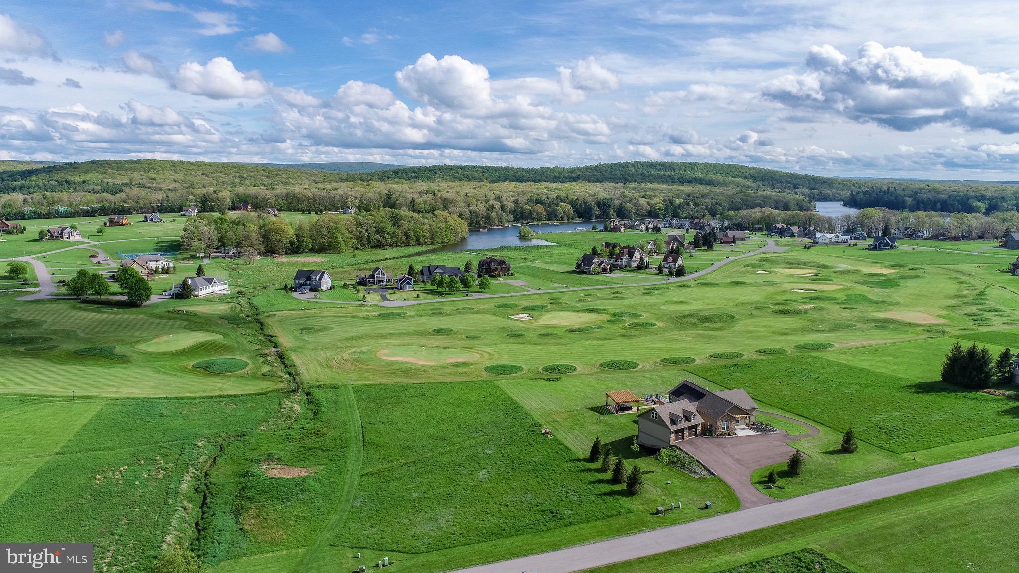 WATERFRONT GREENS - Land