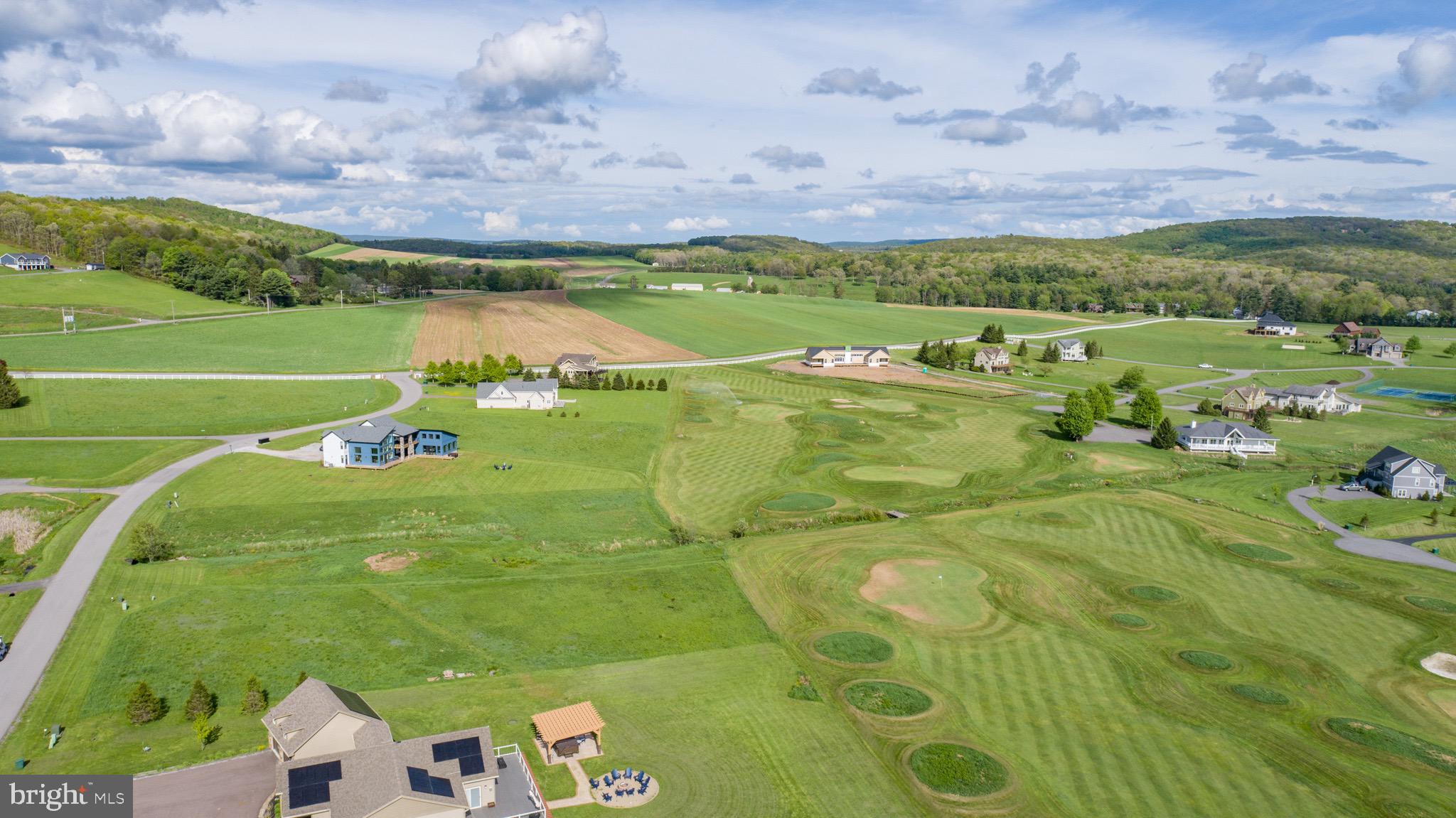 WATERFRONT GREENS - Land