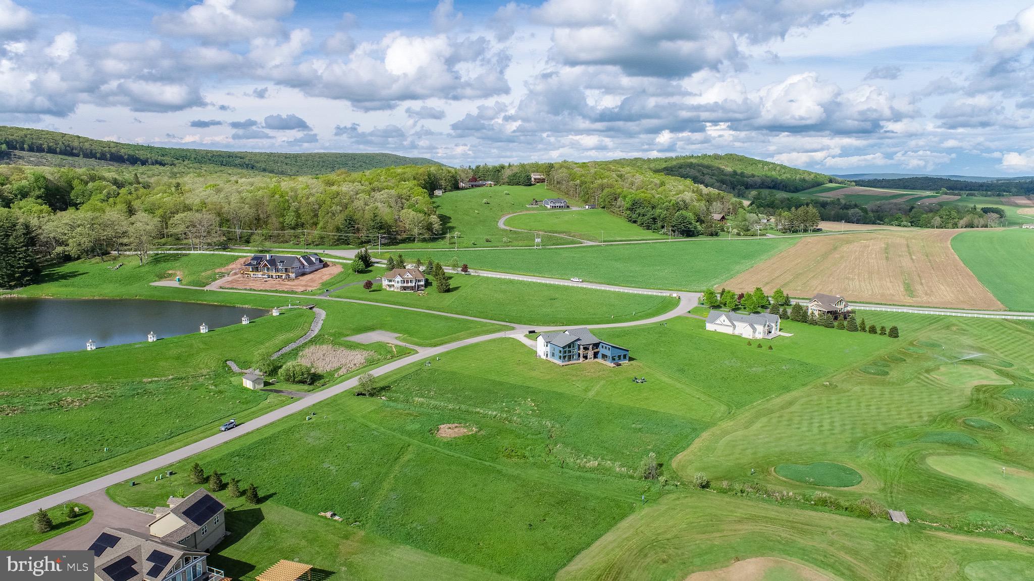 WATERFRONT GREENS - Land