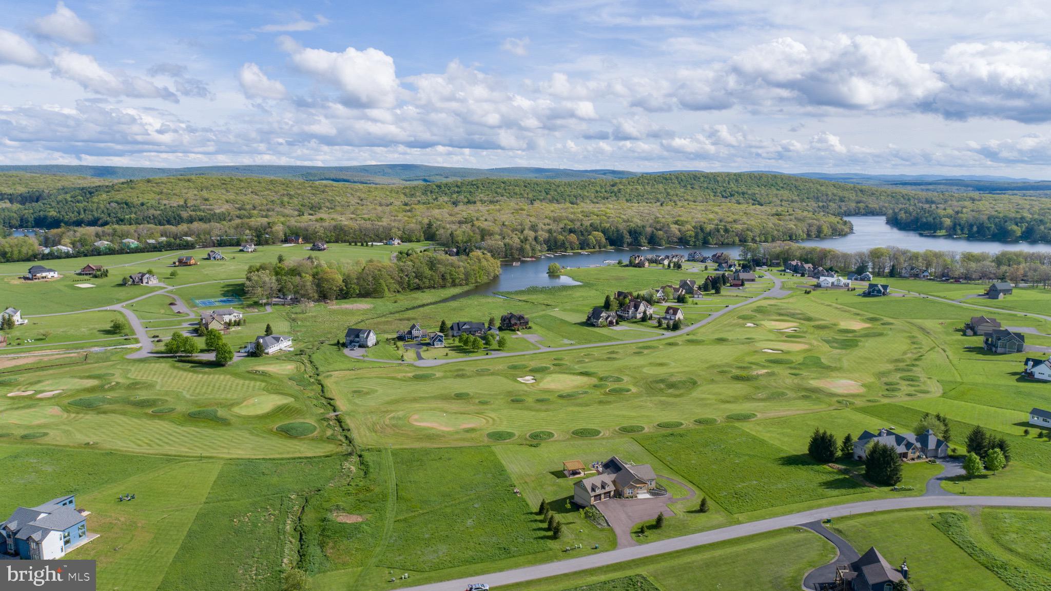 WATERFRONT GREENS - Land