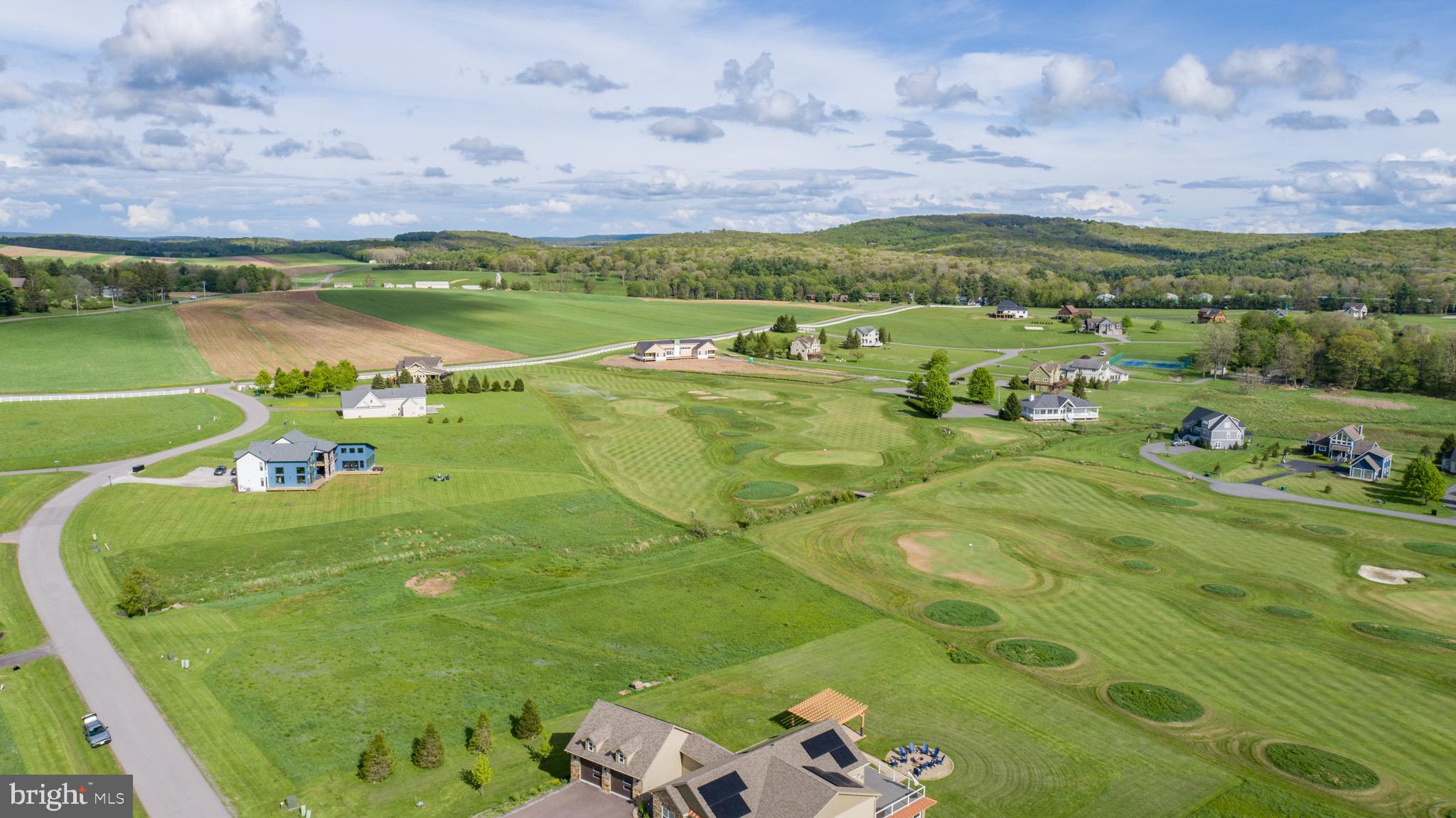 WATERFRONT GREENS - Land