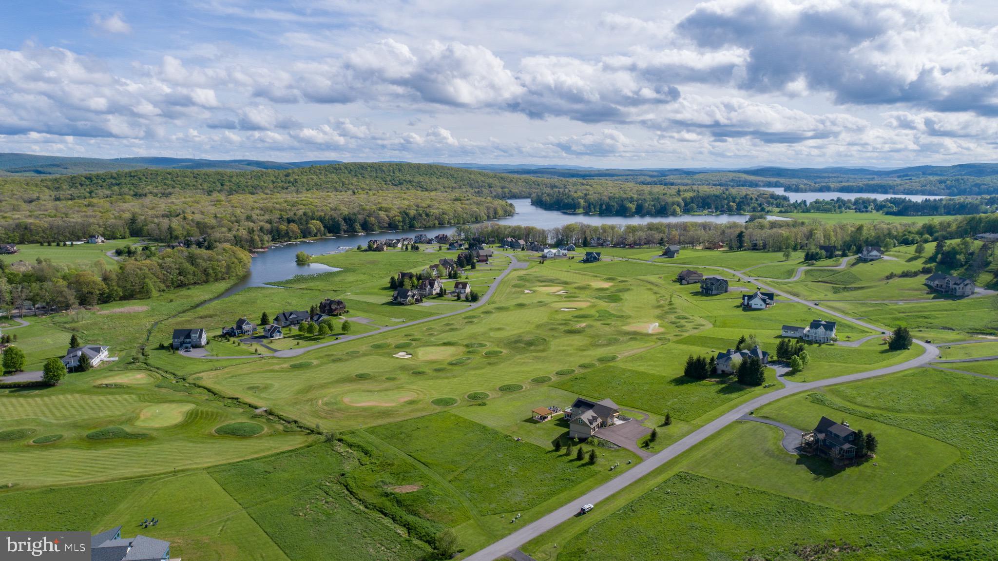 WATERFRONT GREENS - Land
