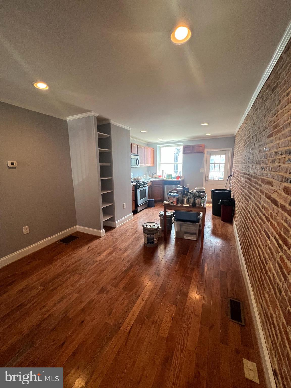 LOCUST POINT - Residential