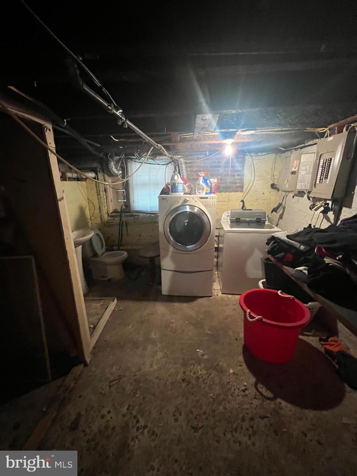 LOCUST POINT - Residential