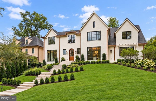 2934 GLOVER DR NW, WASHINGTON, DC 20016 - Image e97587fcae339459eeb403bfb8c1cf99/2677615844