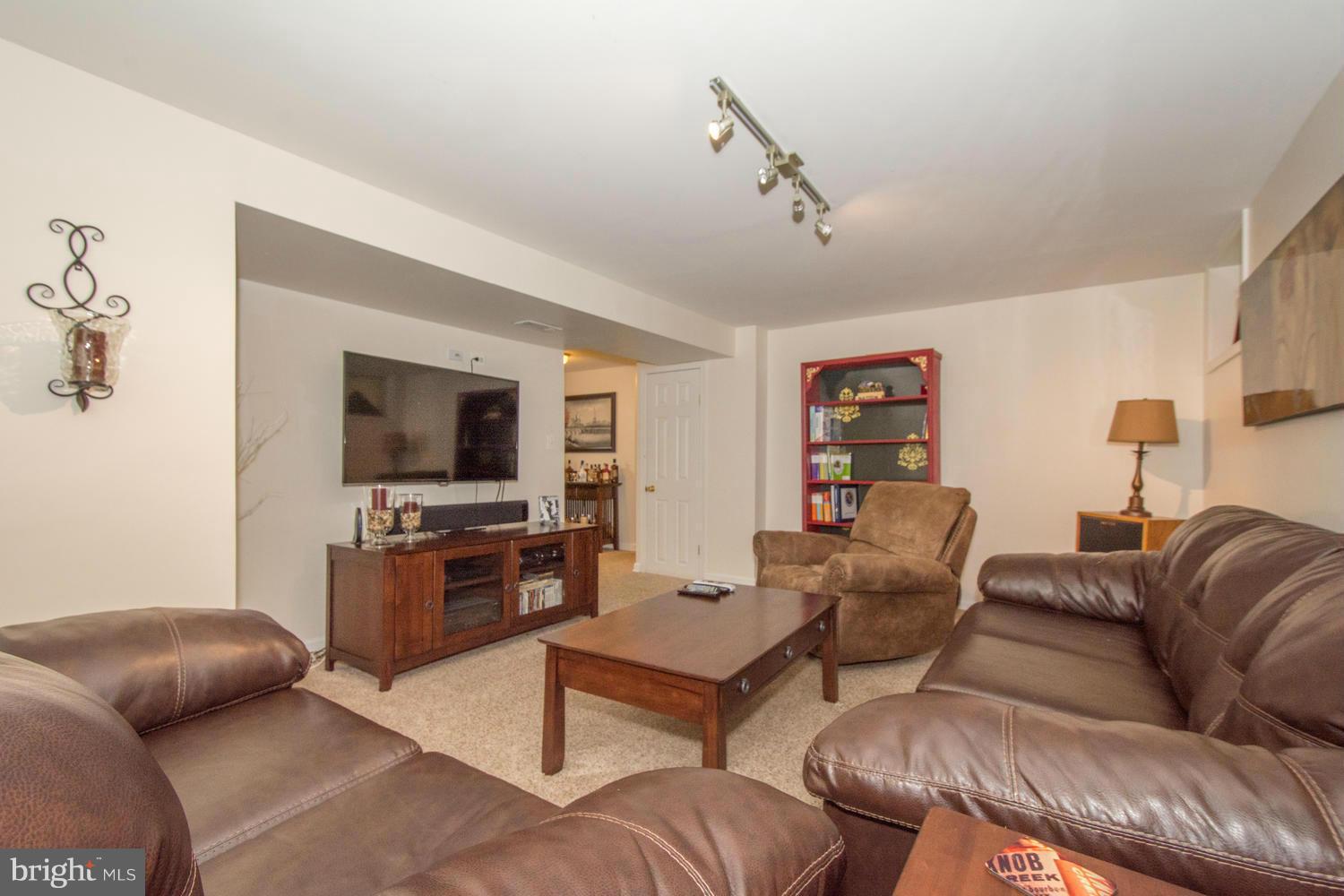 FOREST GREEN - Residential