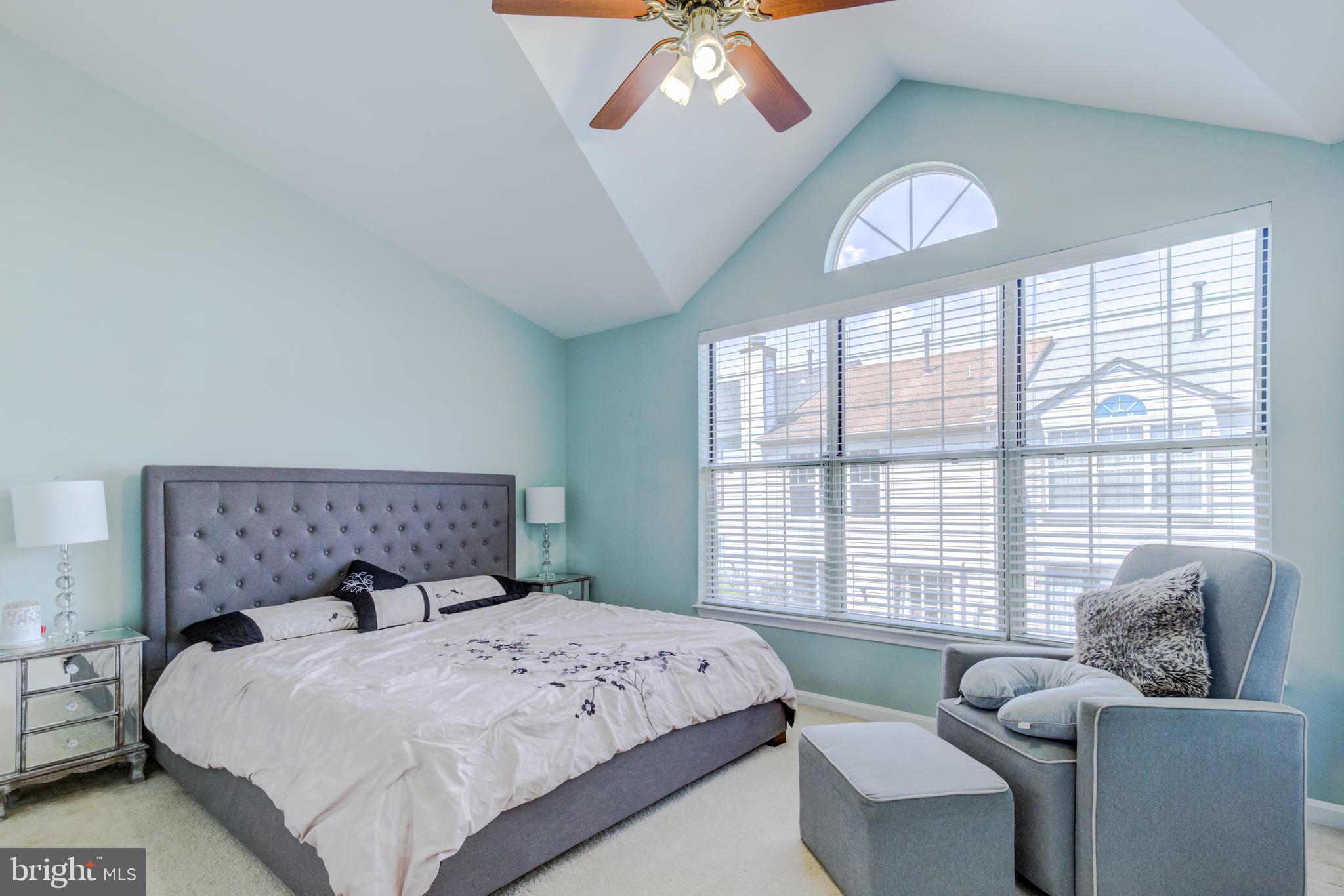 LINCOLNIA MEWS - Residential