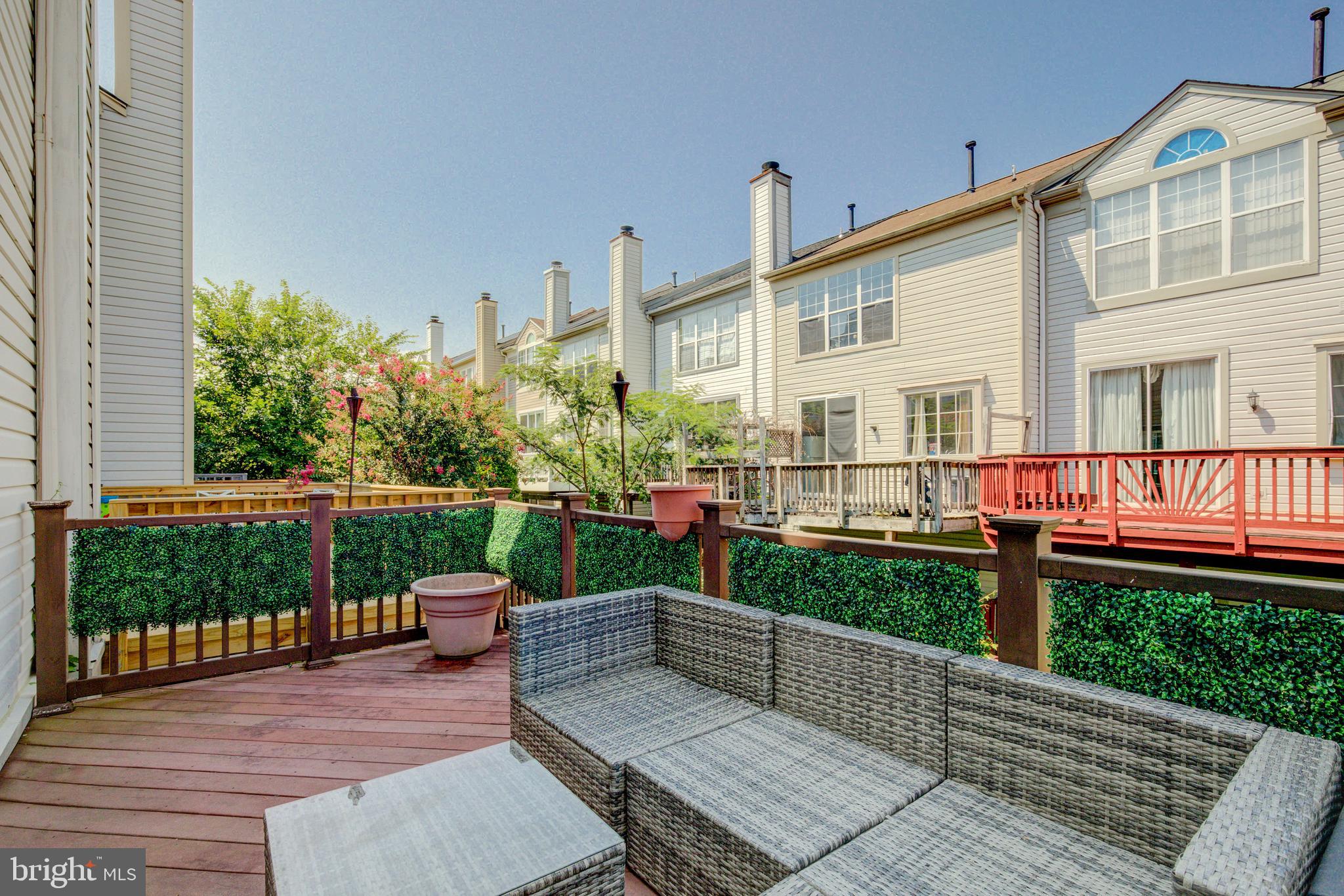 LINCOLNIA MEWS - Residential