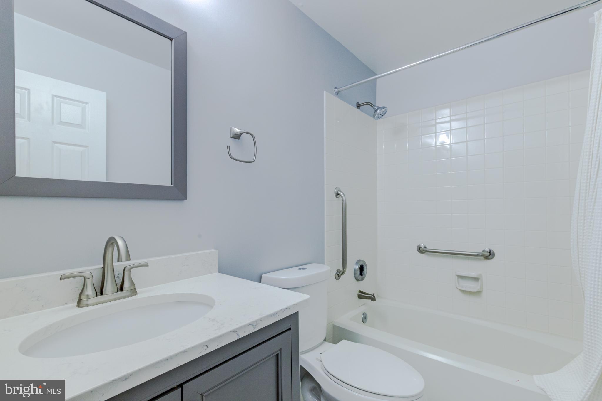 LINCOLNIA MEWS - Residential