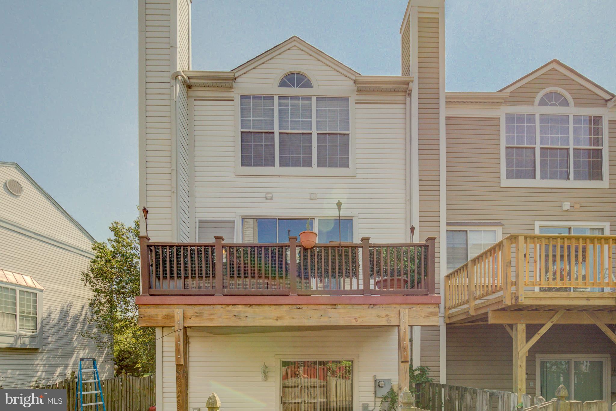 LINCOLNIA MEWS - Residential