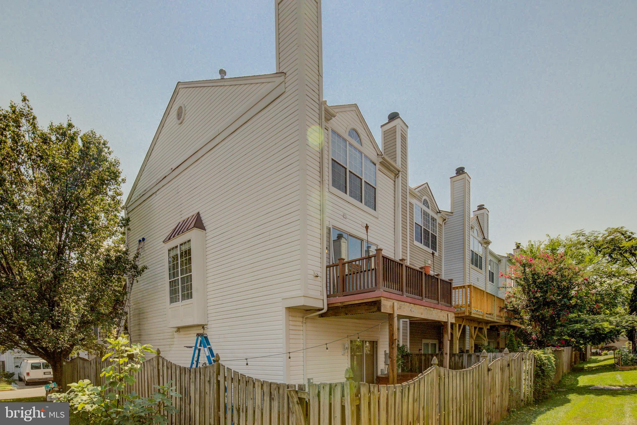 LINCOLNIA MEWS - Residential