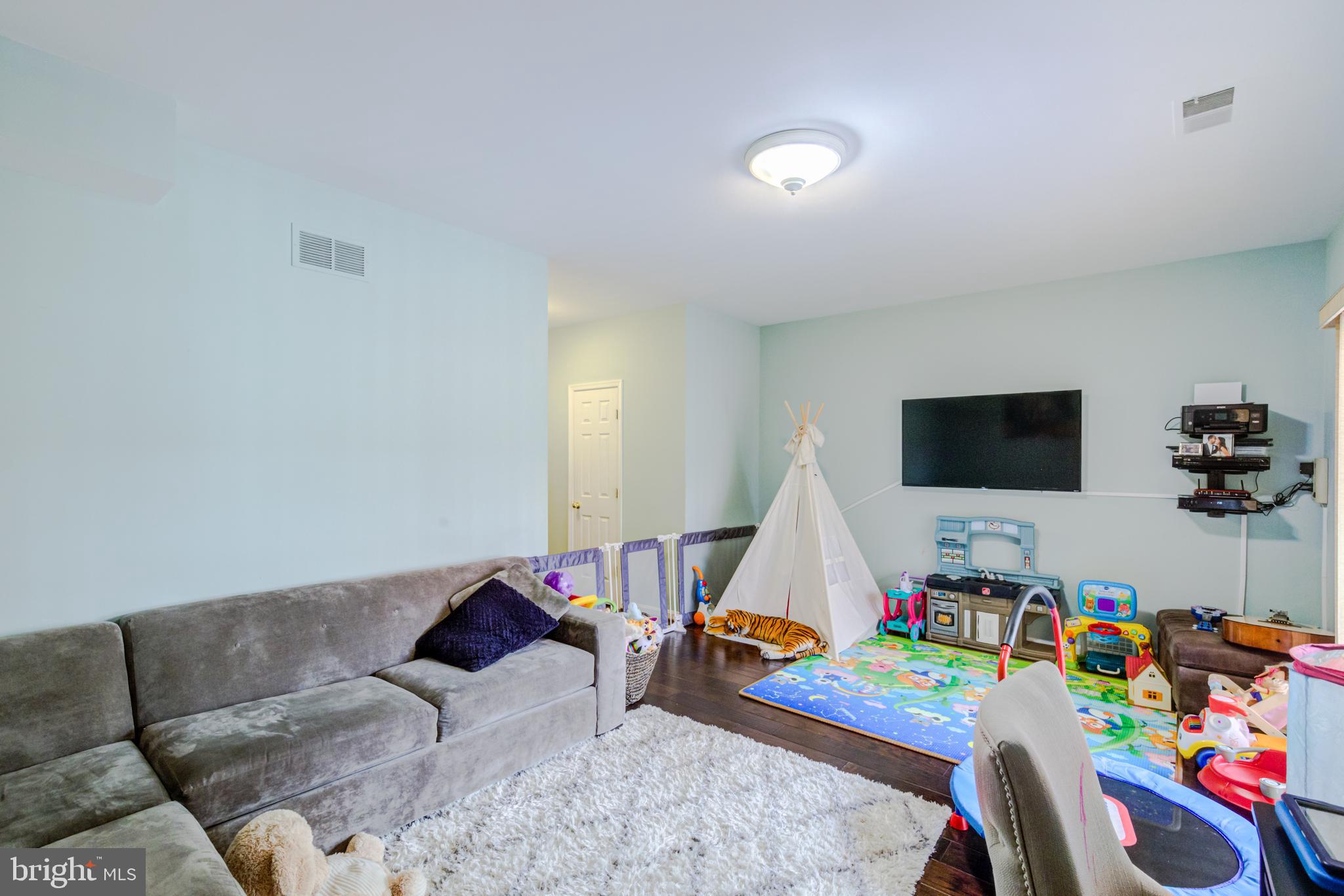 LINCOLNIA MEWS - Residential