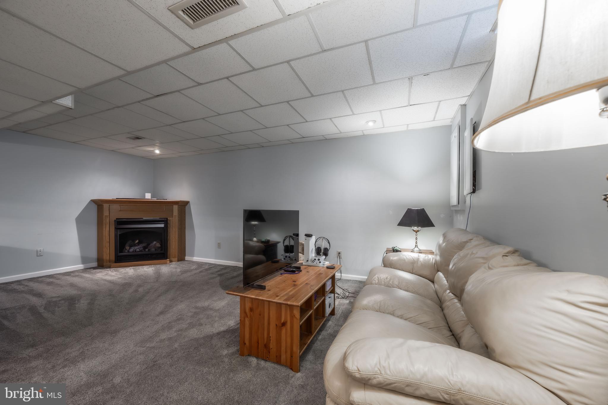 ROYAL EXCHANGE - Residential