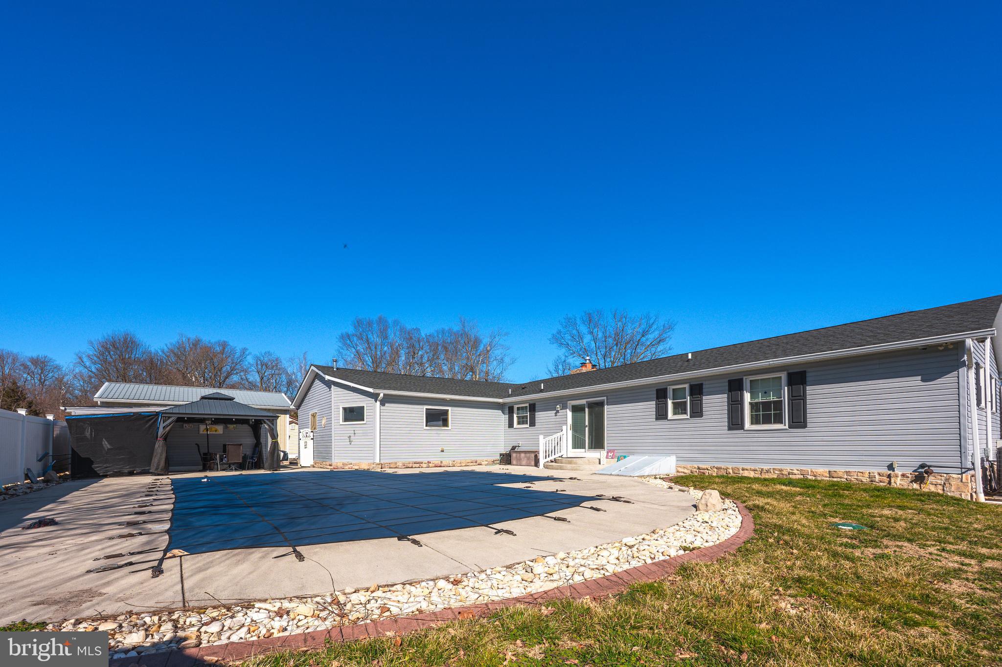 ROYAL EXCHANGE - Residential
