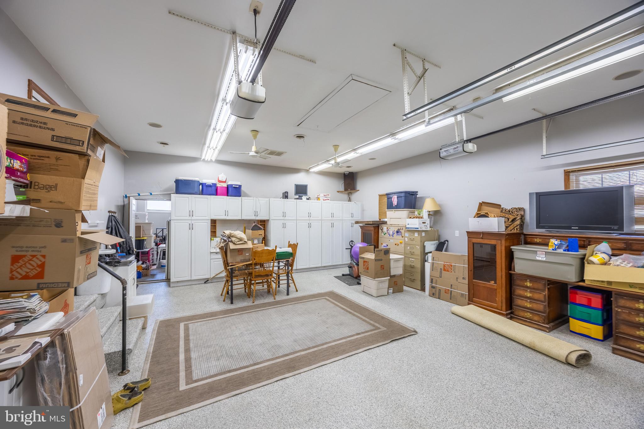 ROYAL EXCHANGE - Residential