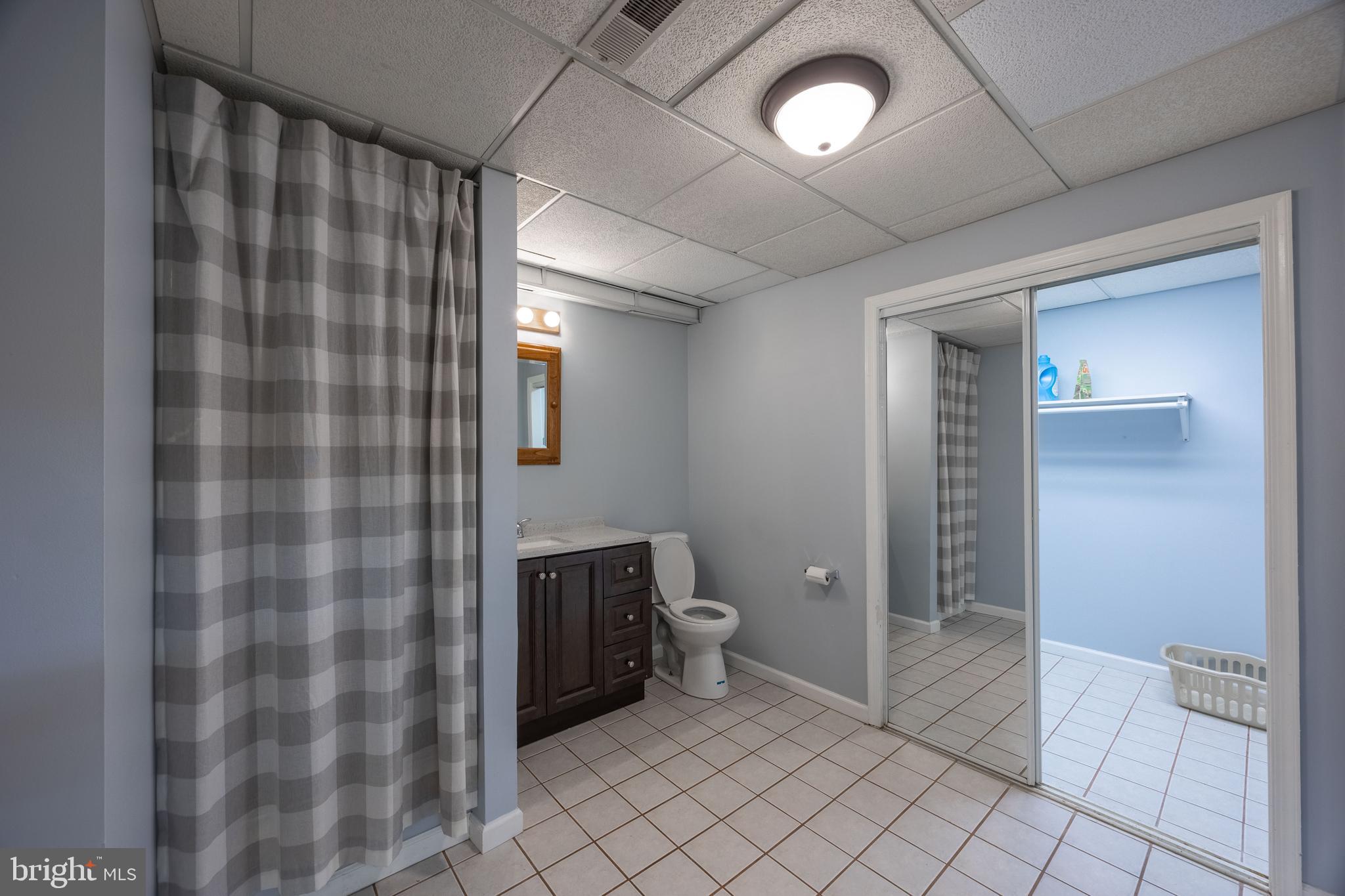 ROYAL EXCHANGE - Residential