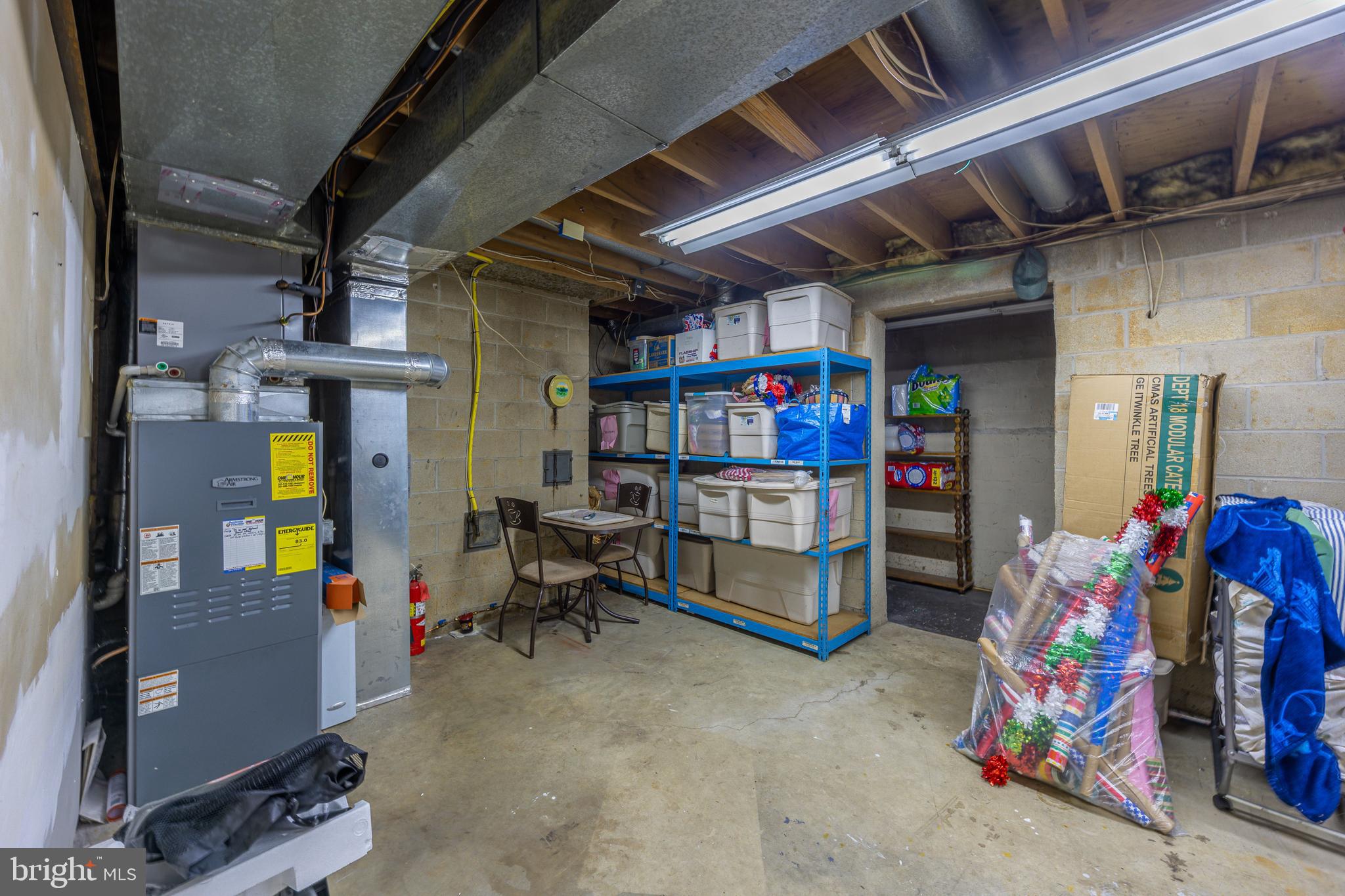 ROYAL EXCHANGE - Residential