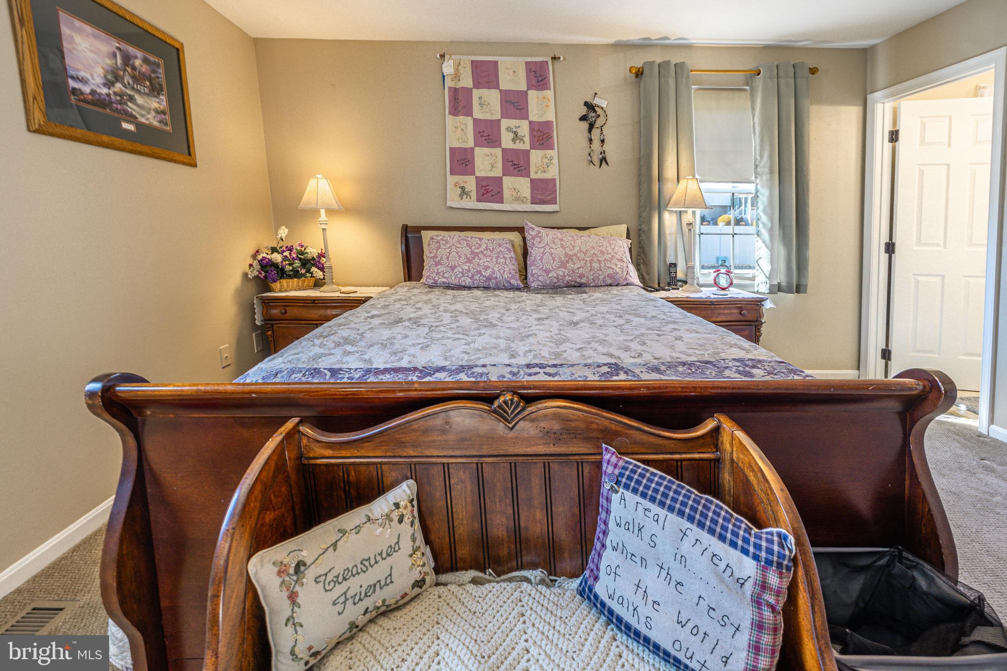 ROYAL EXCHANGE - Residential