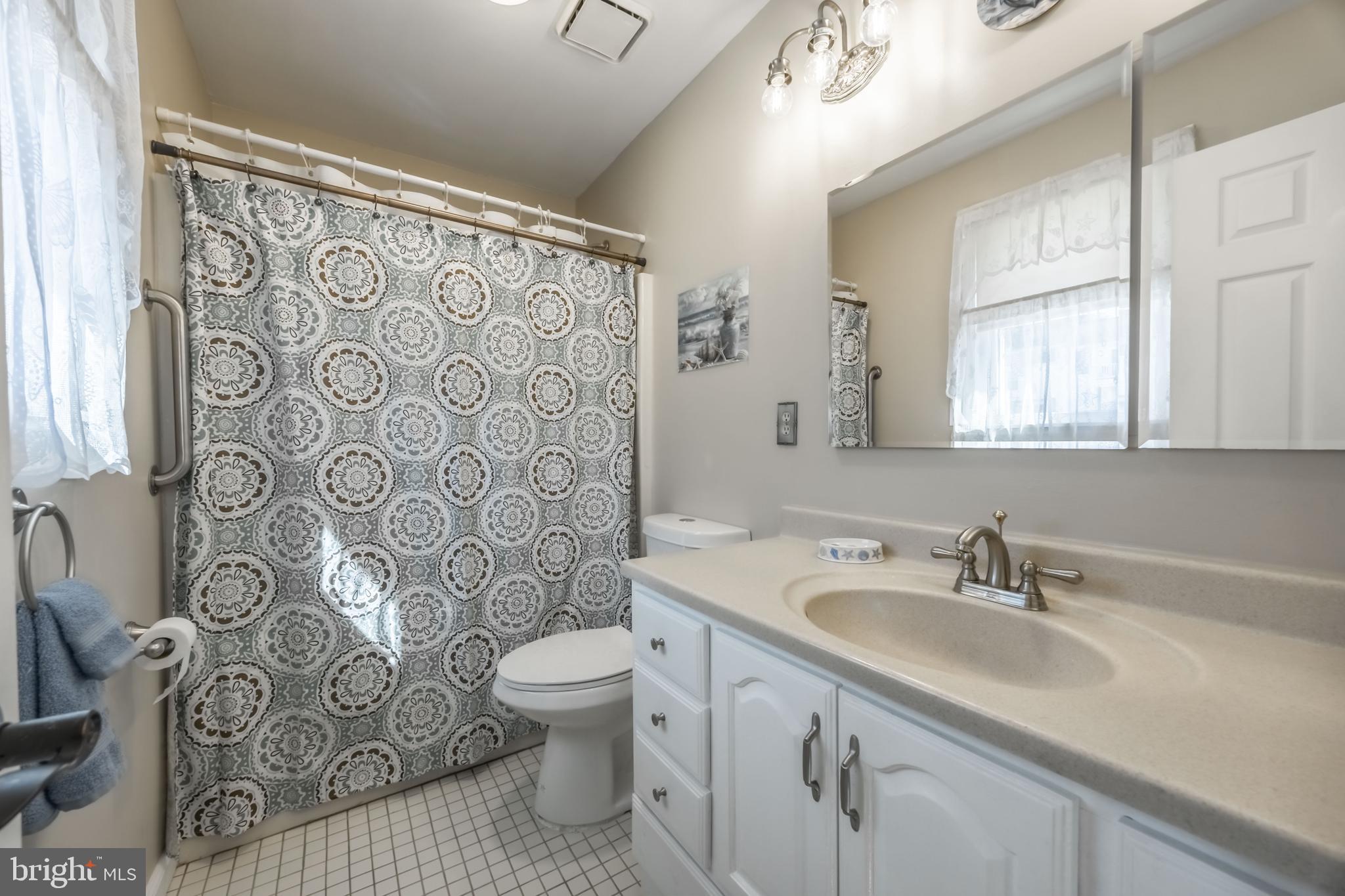 ROYAL EXCHANGE - Residential