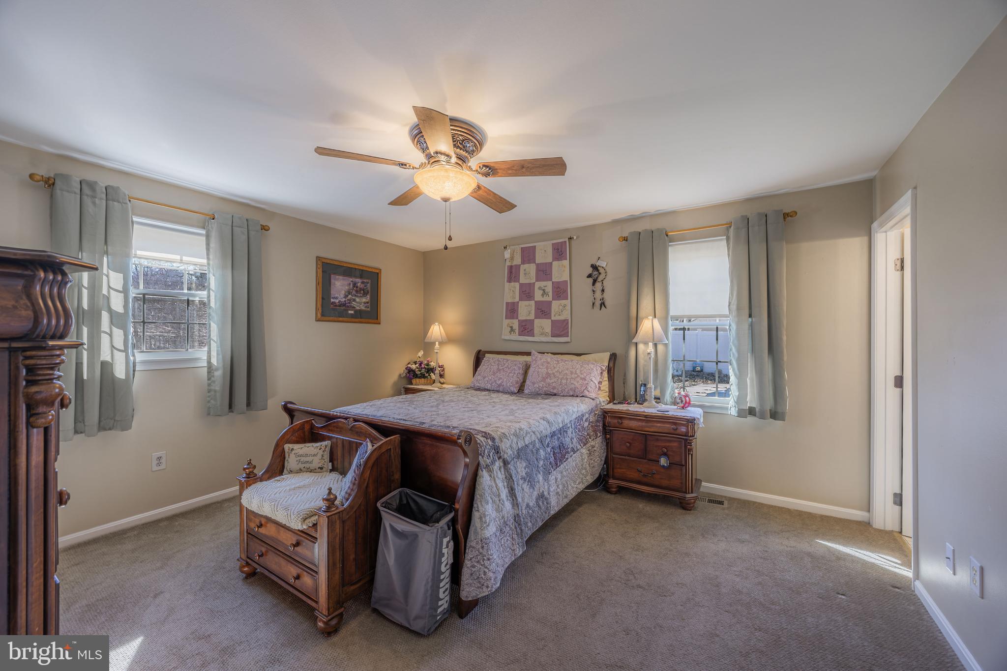 ROYAL EXCHANGE - Residential