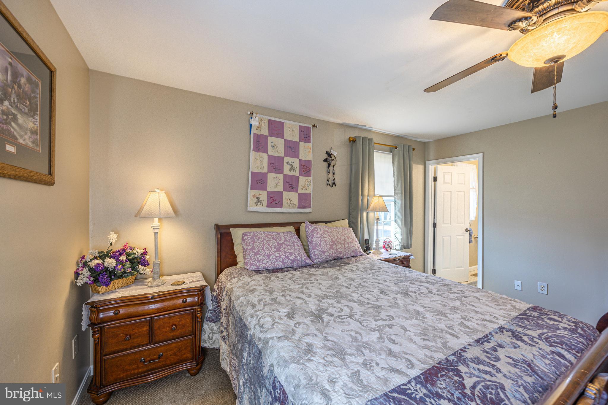 ROYAL EXCHANGE - Residential