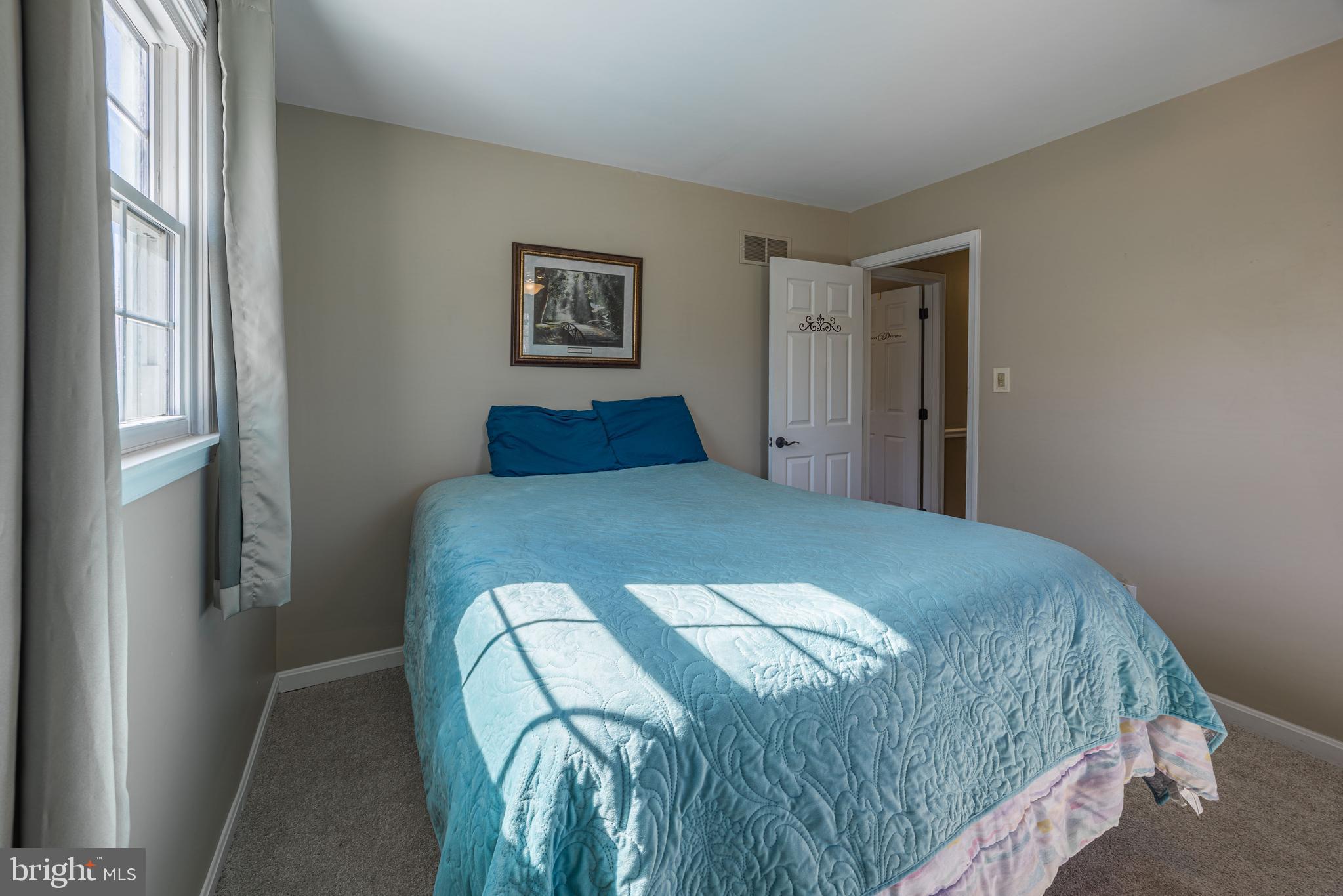 ROYAL EXCHANGE - Residential