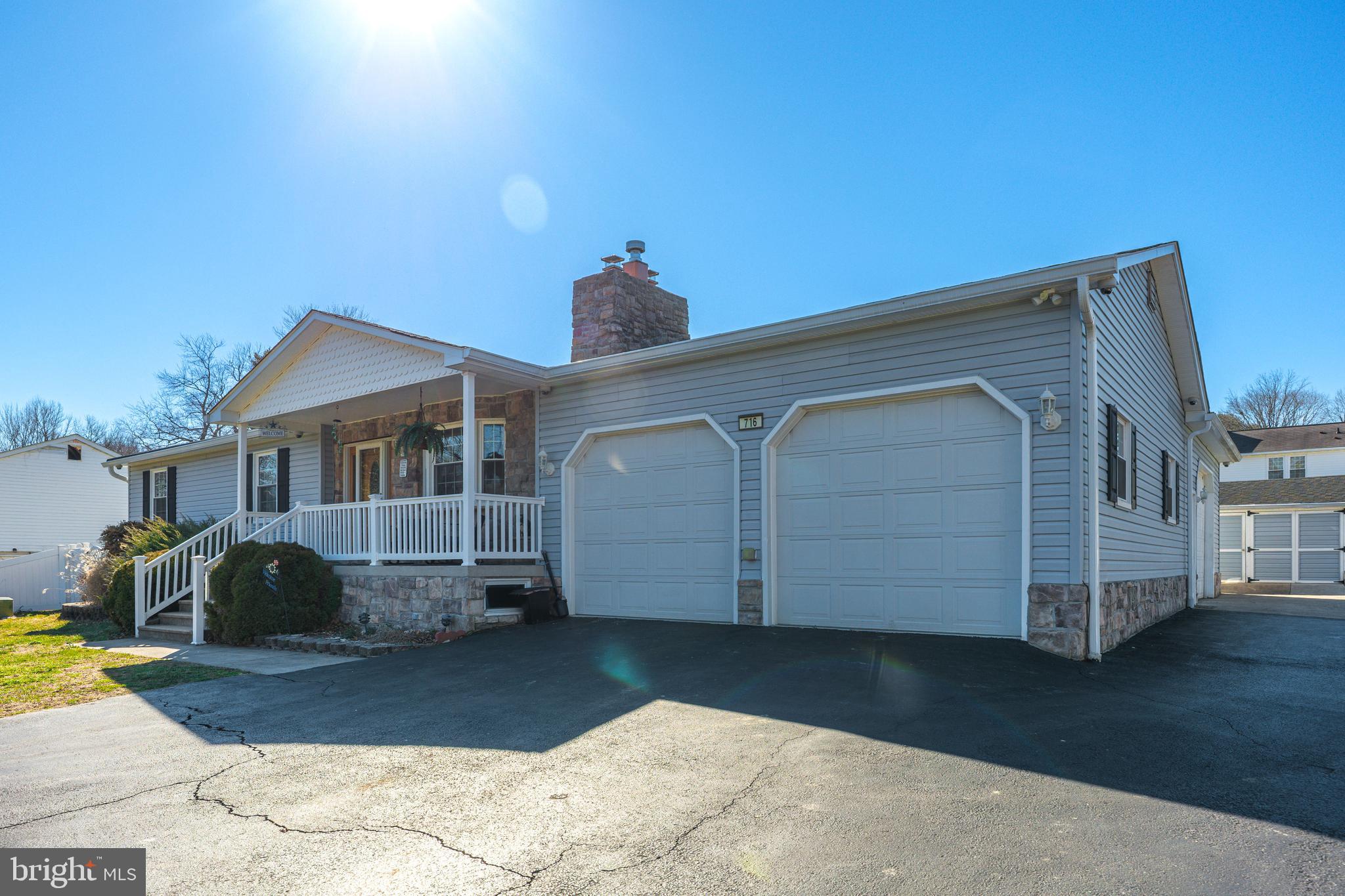ROYAL EXCHANGE - Residential