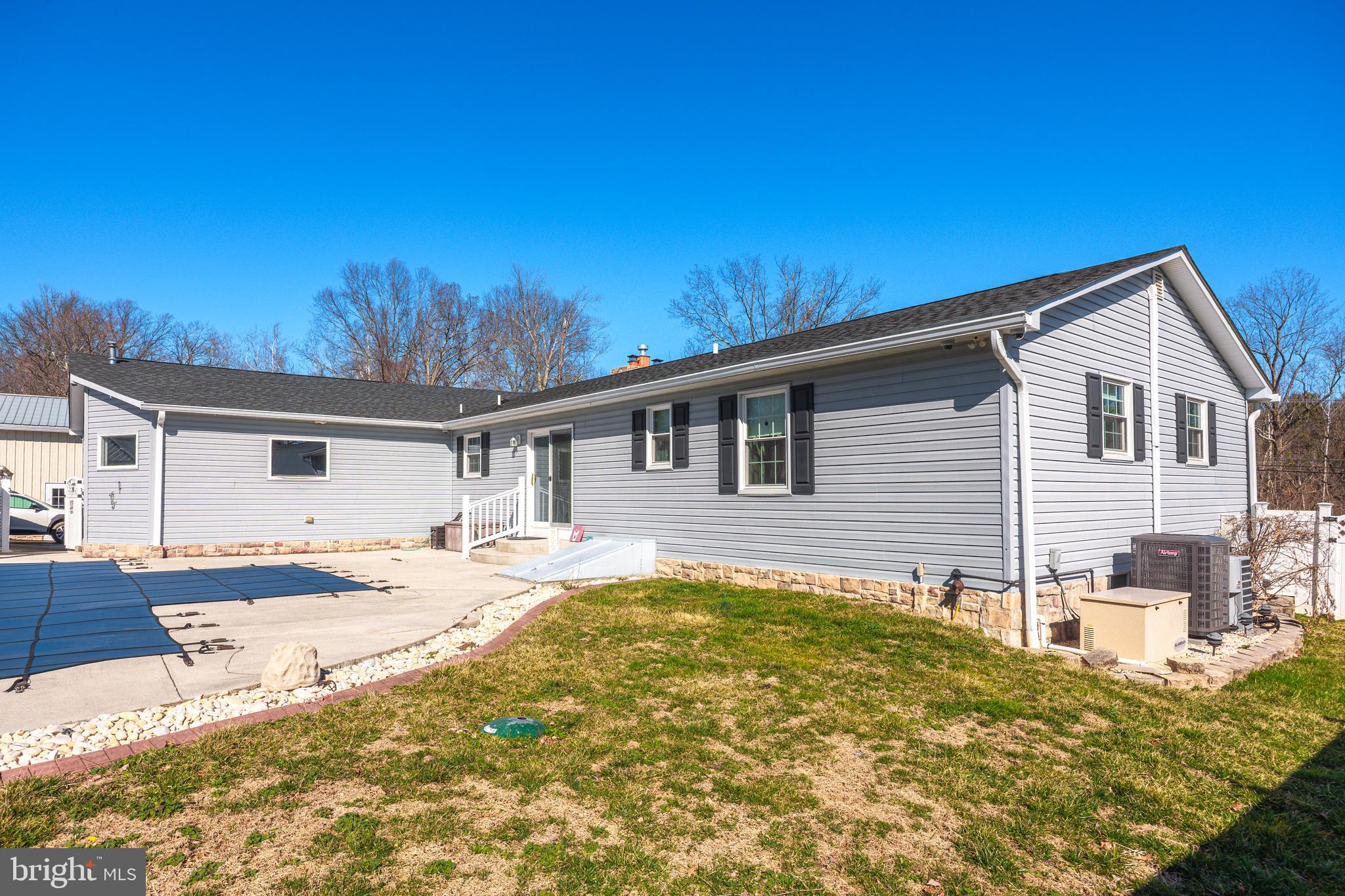ROYAL EXCHANGE - Residential