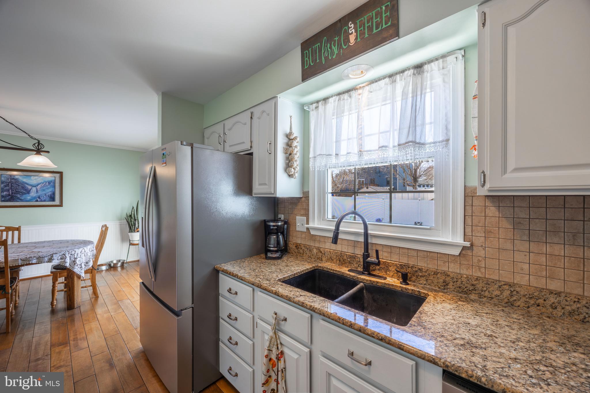 ROYAL EXCHANGE - Residential