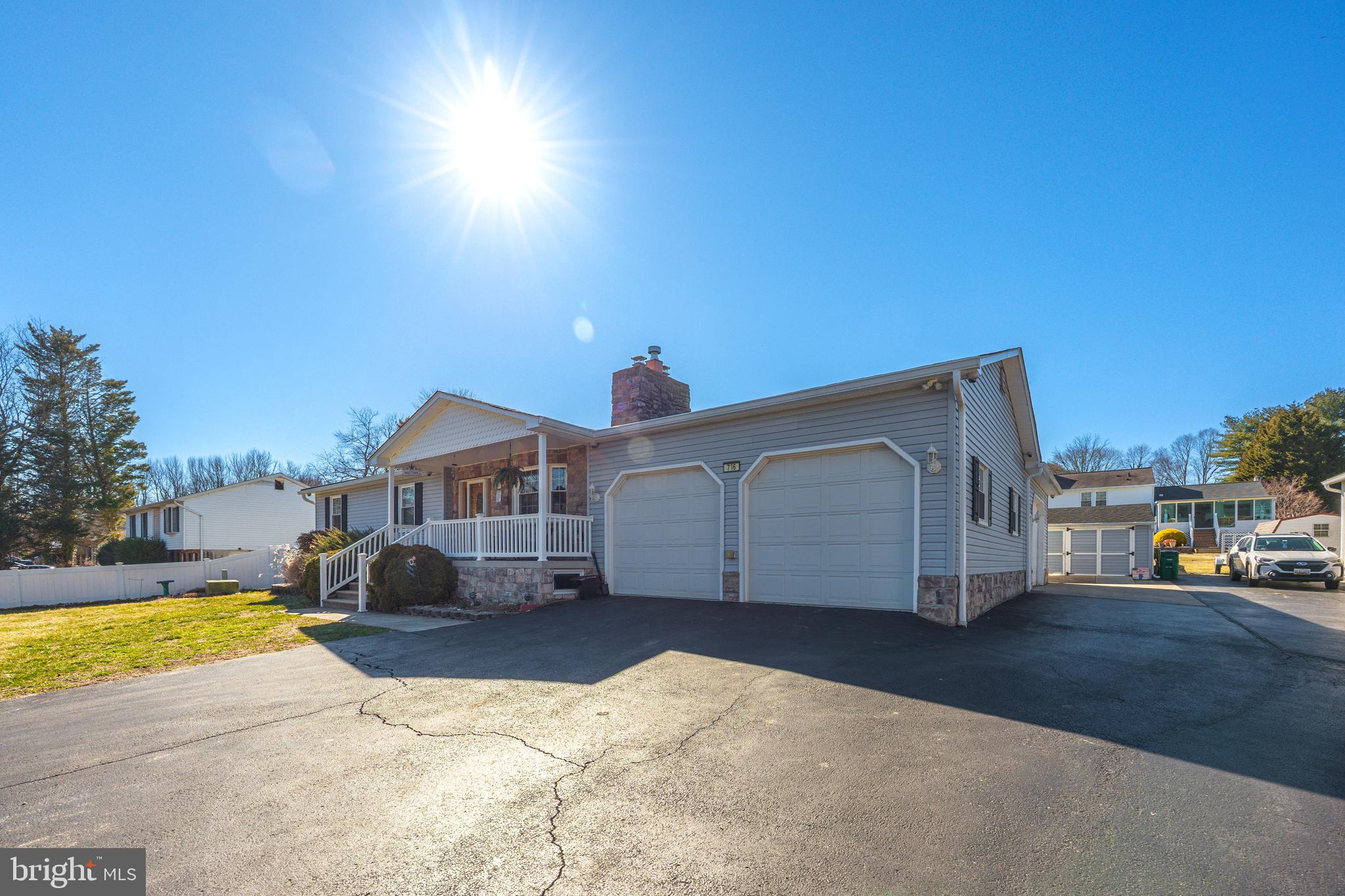 ROYAL EXCHANGE - Residential