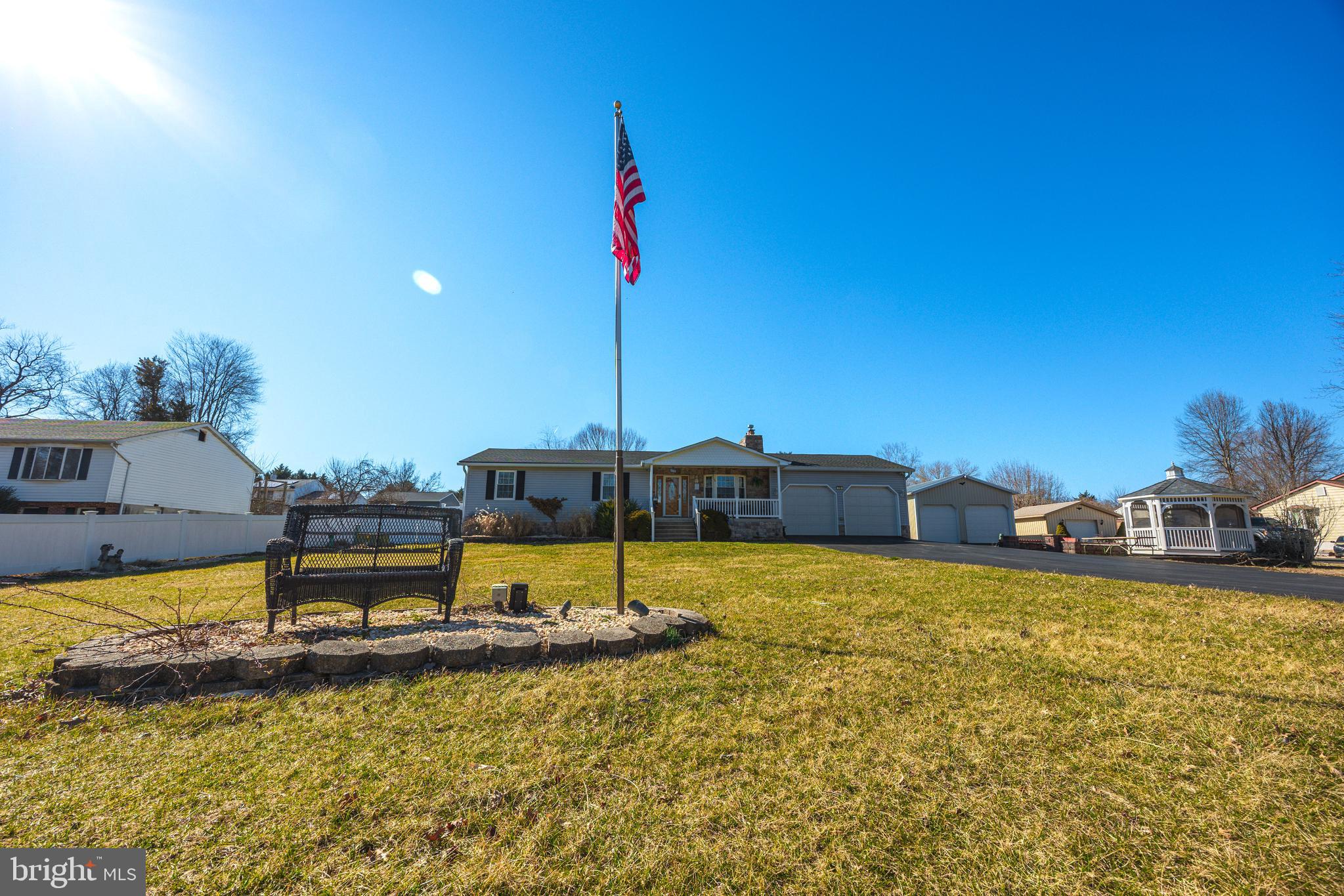 ROYAL EXCHANGE - Residential