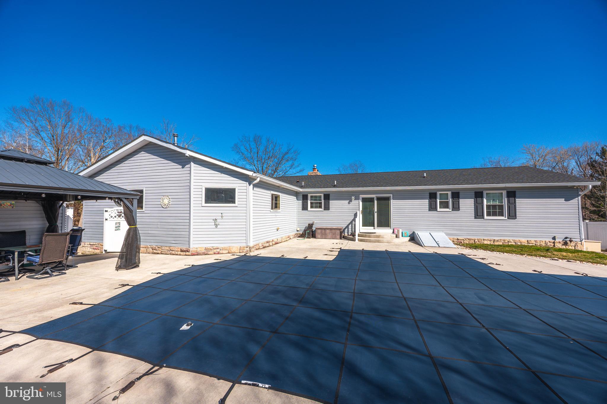 ROYAL EXCHANGE - Residential