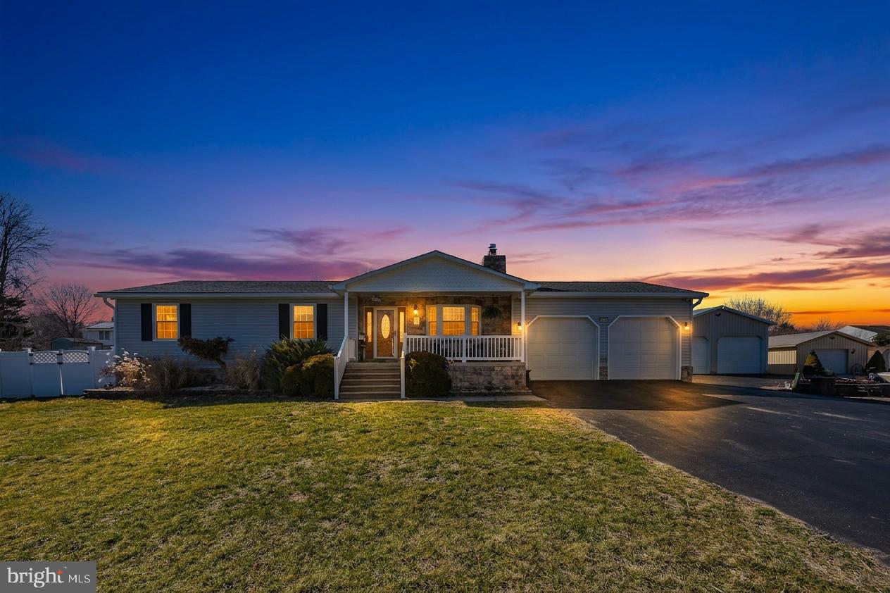 ROYAL EXCHANGE - Residential