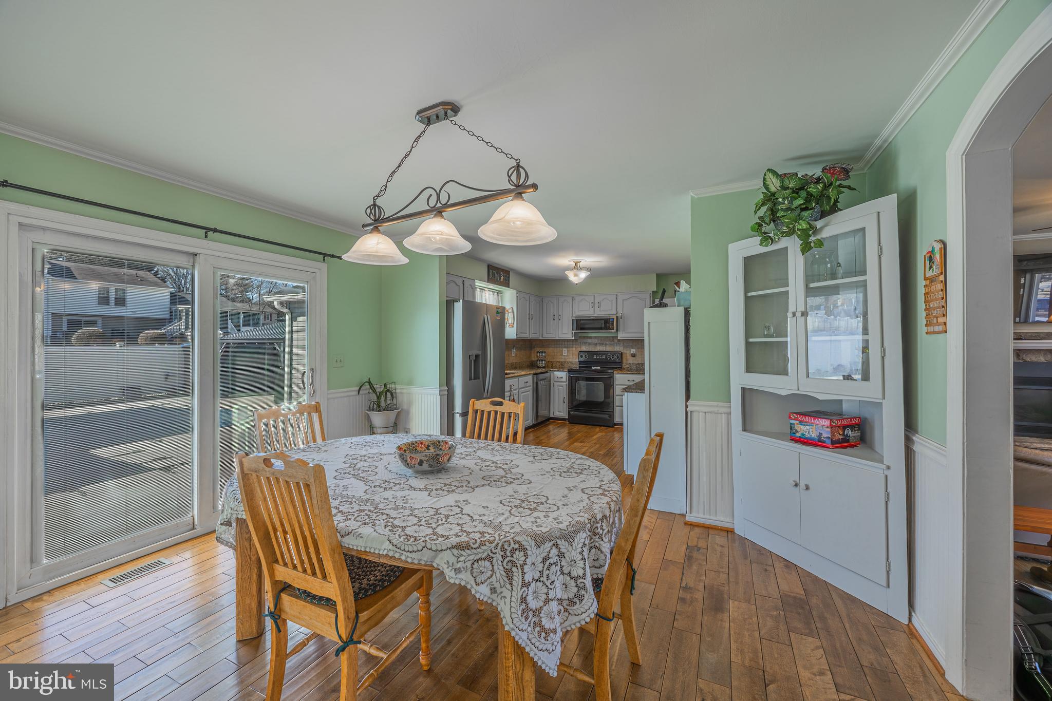 ROYAL EXCHANGE - Residential