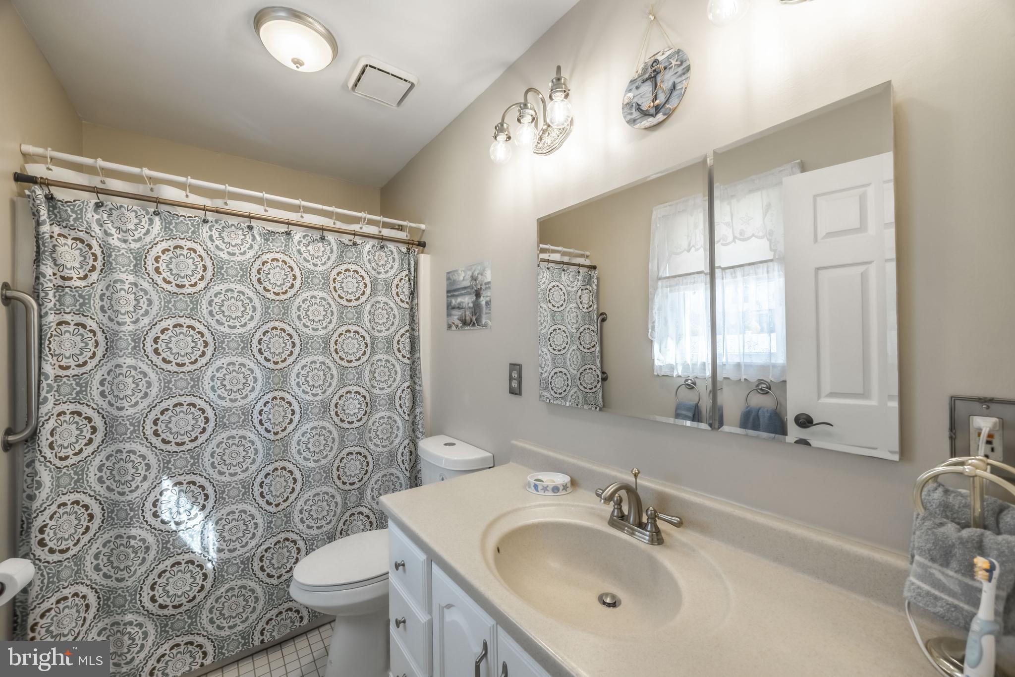 ROYAL EXCHANGE - Residential